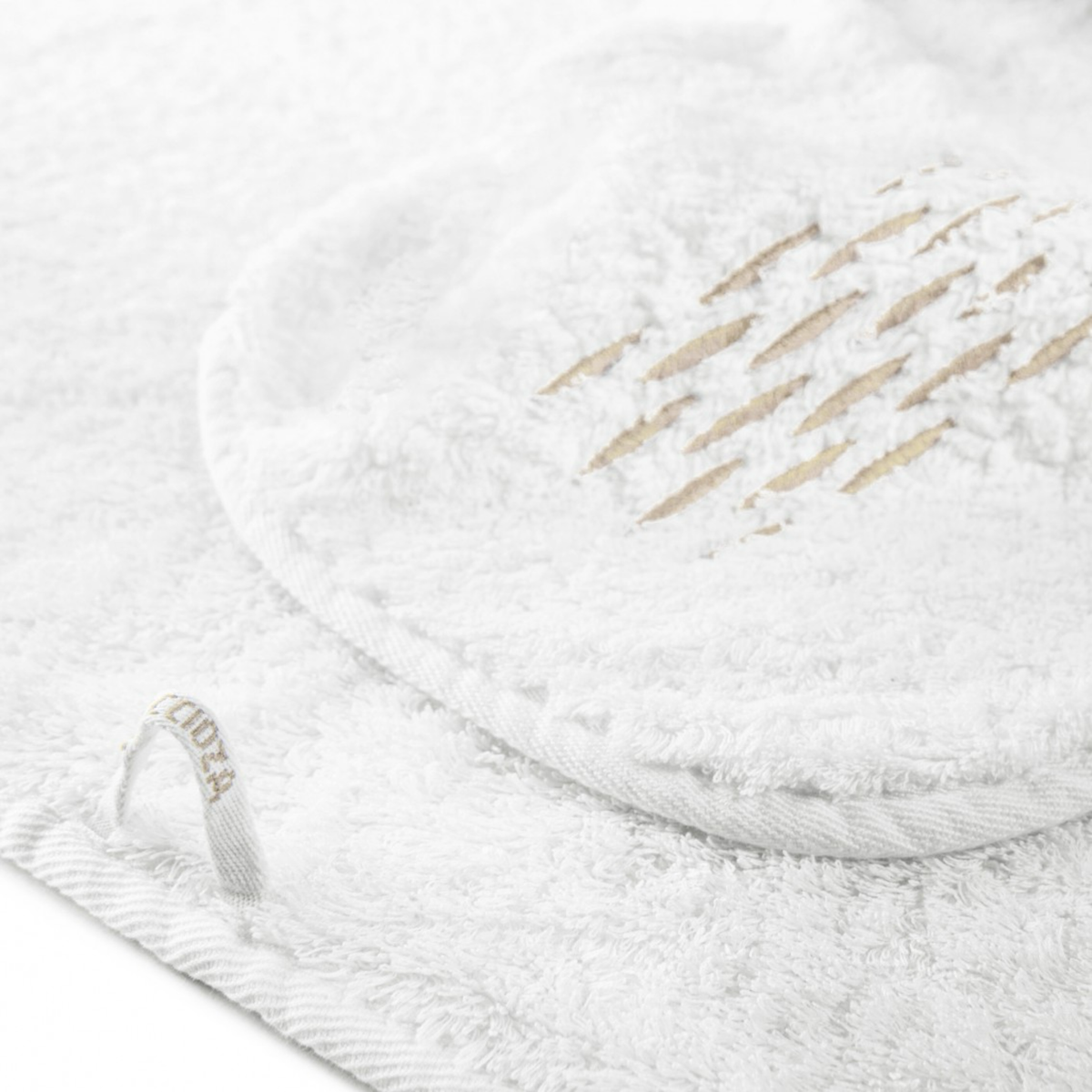 Graccioza Alhambra Bath Towel Closeup of White Fog Color and Hanging Loop