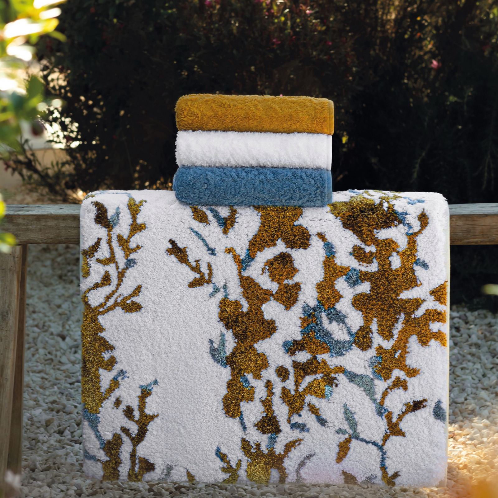 Graccioza Layla Bath Rug with Egoist Bath Towels