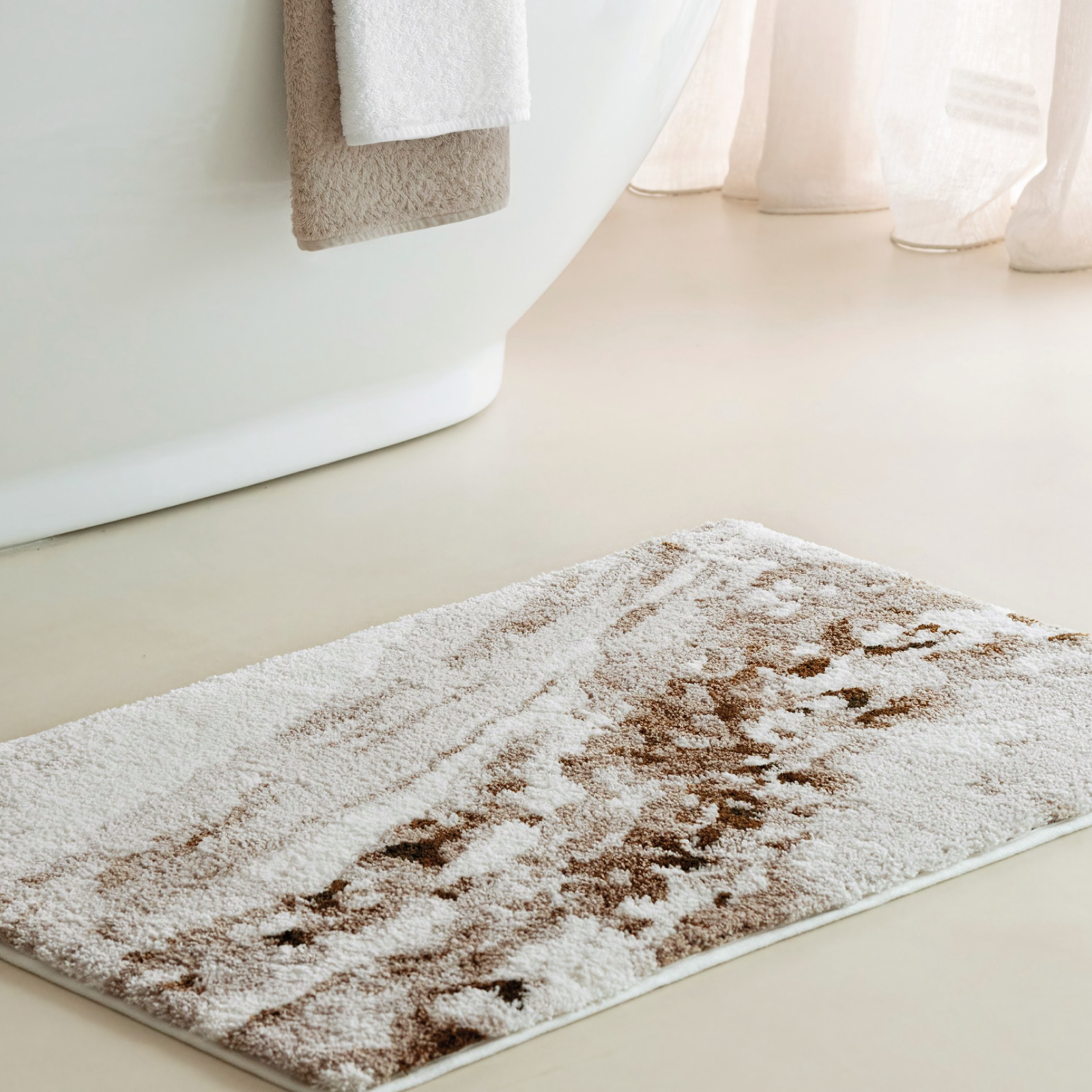 Graccioza Nevada Bath Rug in Fog on a bathroom floor
