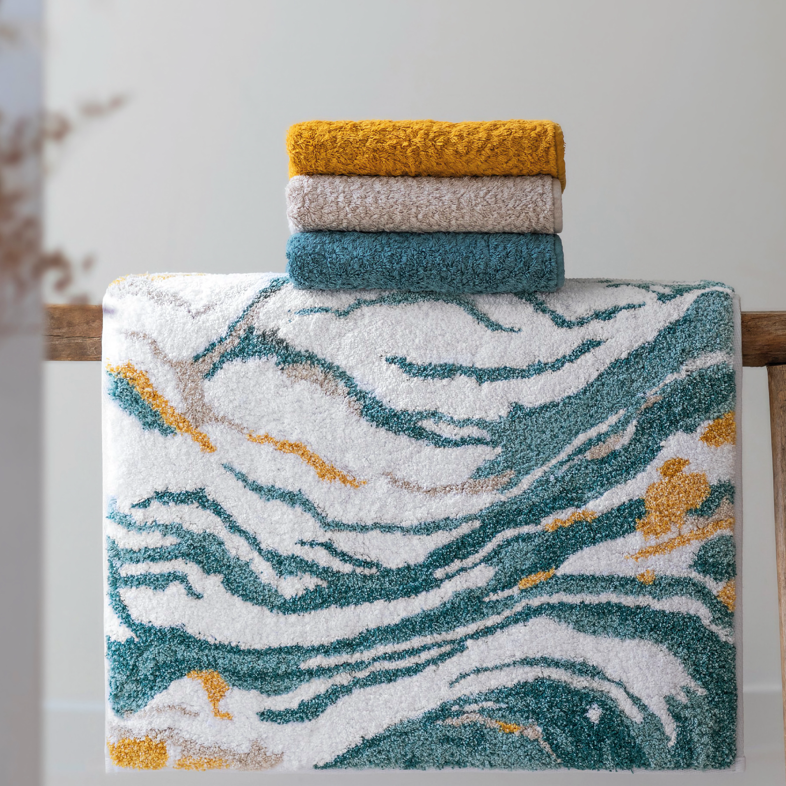 Lifestyle of Graccioza Onda Bath Rug