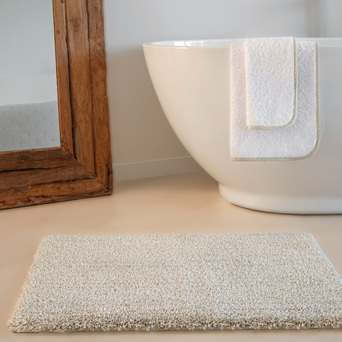 Graccioza Parson Bath Towels - White/Gold featured image