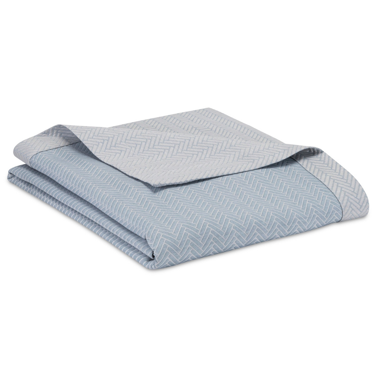 Folded Blanket of Home Treasures Thatcher Bedding in Marine/White Color