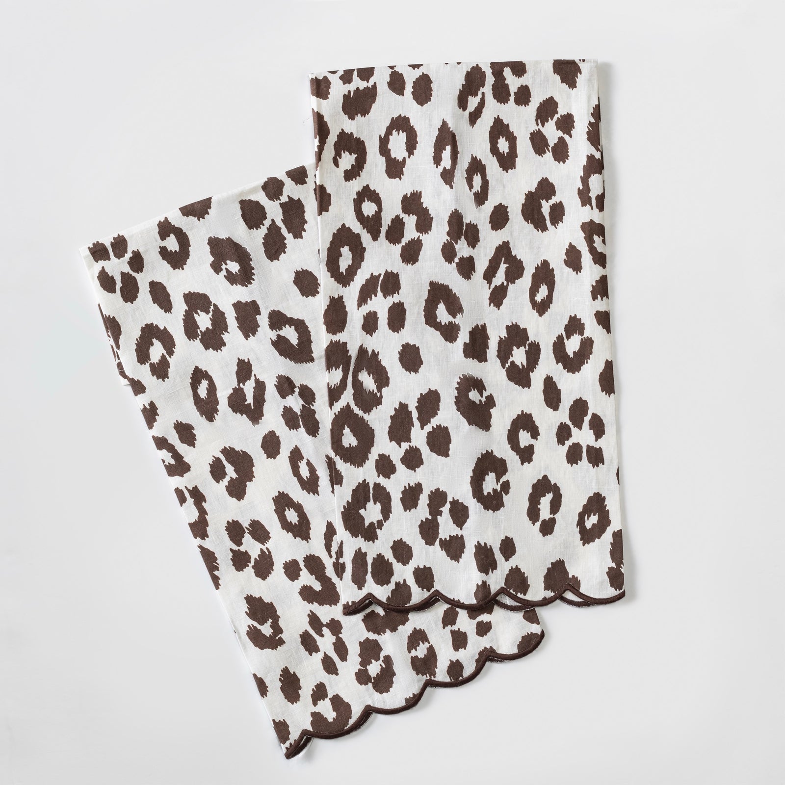 Matouk Schumacher Iconic Leopard Guest Towels in Cinder