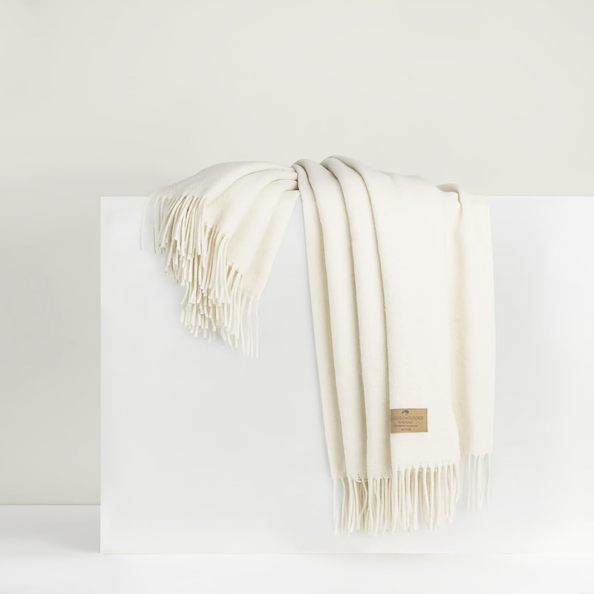 Lands Downunder Juno Cashmere Throw in Ecru color