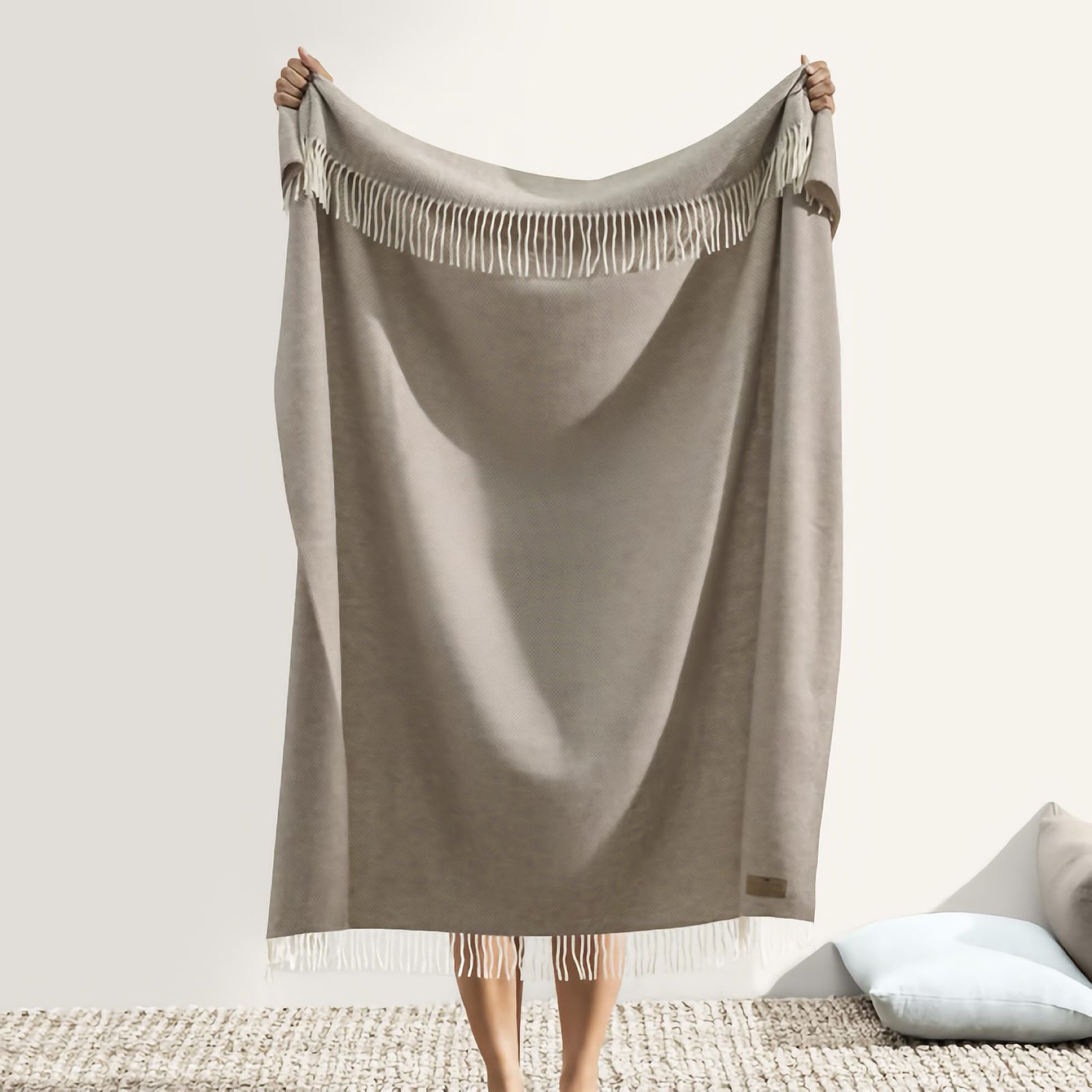 Lands Downunder Juno Cashmere Throw in Taupe color