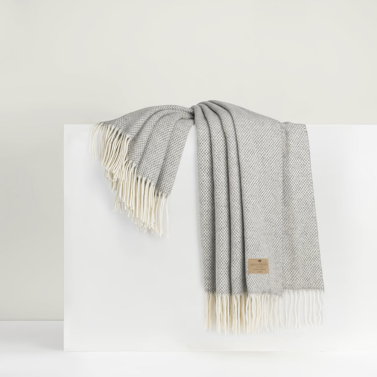 Lands Downunder Juno Cashmere Throw in Light Gray color