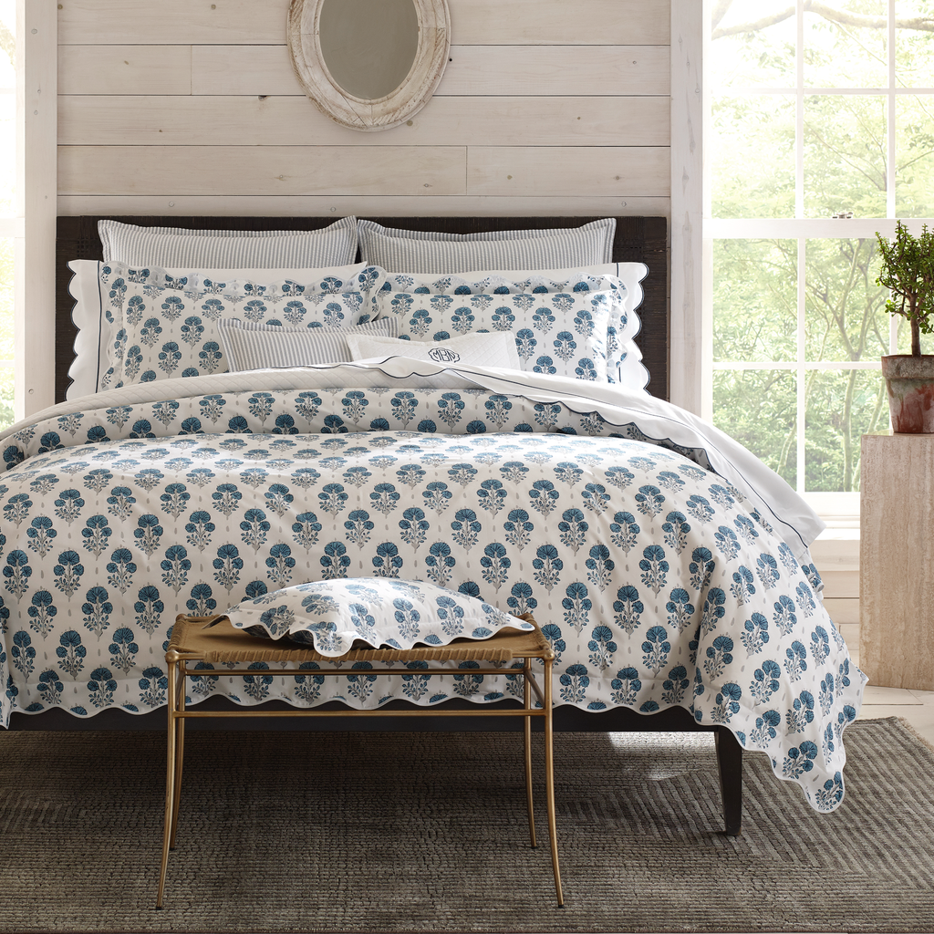 https://flandb.com/cdn/shop/files/Lulu-DK-Matouk-Joplin-Bedding-Full-Front.png?v=1697445968&width=1024