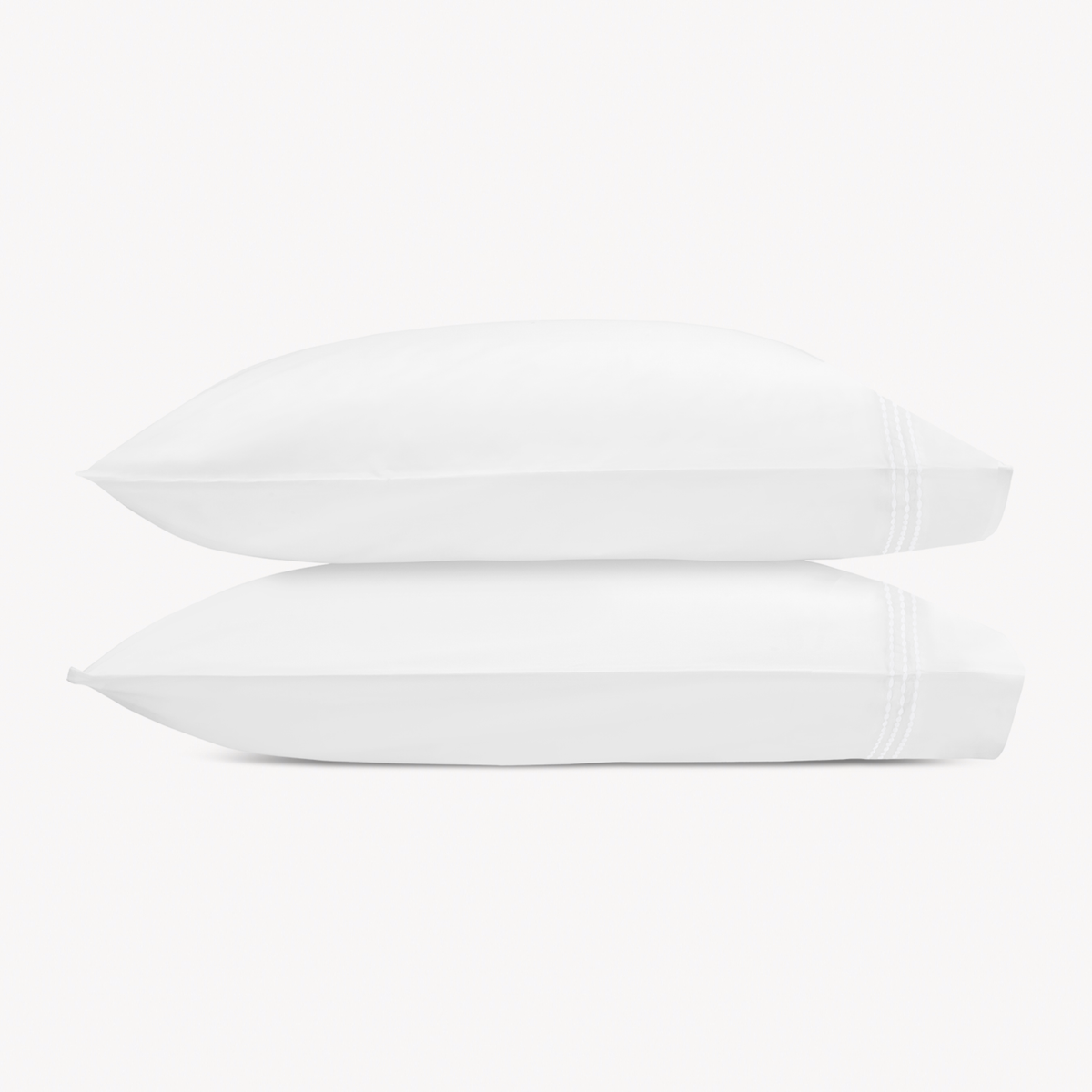 Pillowcases of Matouk Amara Triple Pearl Bedding in White