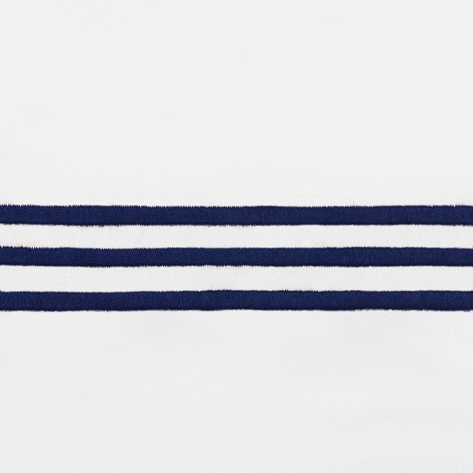 Full Bed in Matouk Bel Tempo Bedding in Navy