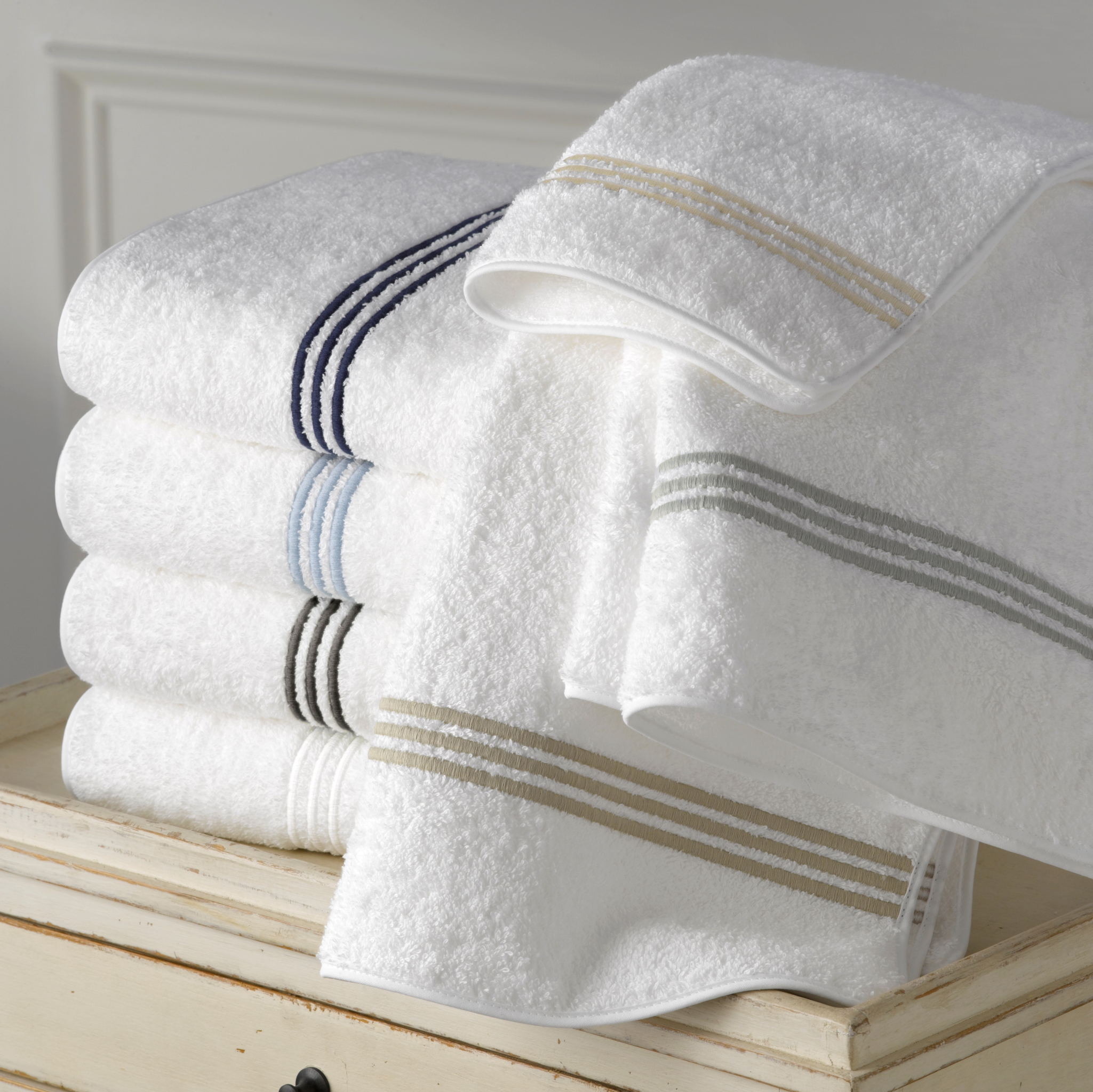 Fieldcrest Luxury Hand Towel Cotton Ebony Ivory Portugal