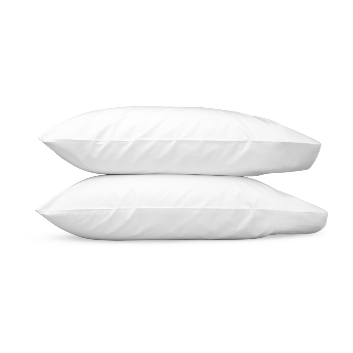 Pair of Pillowcases of Matouk Bryant Bedding in White Color