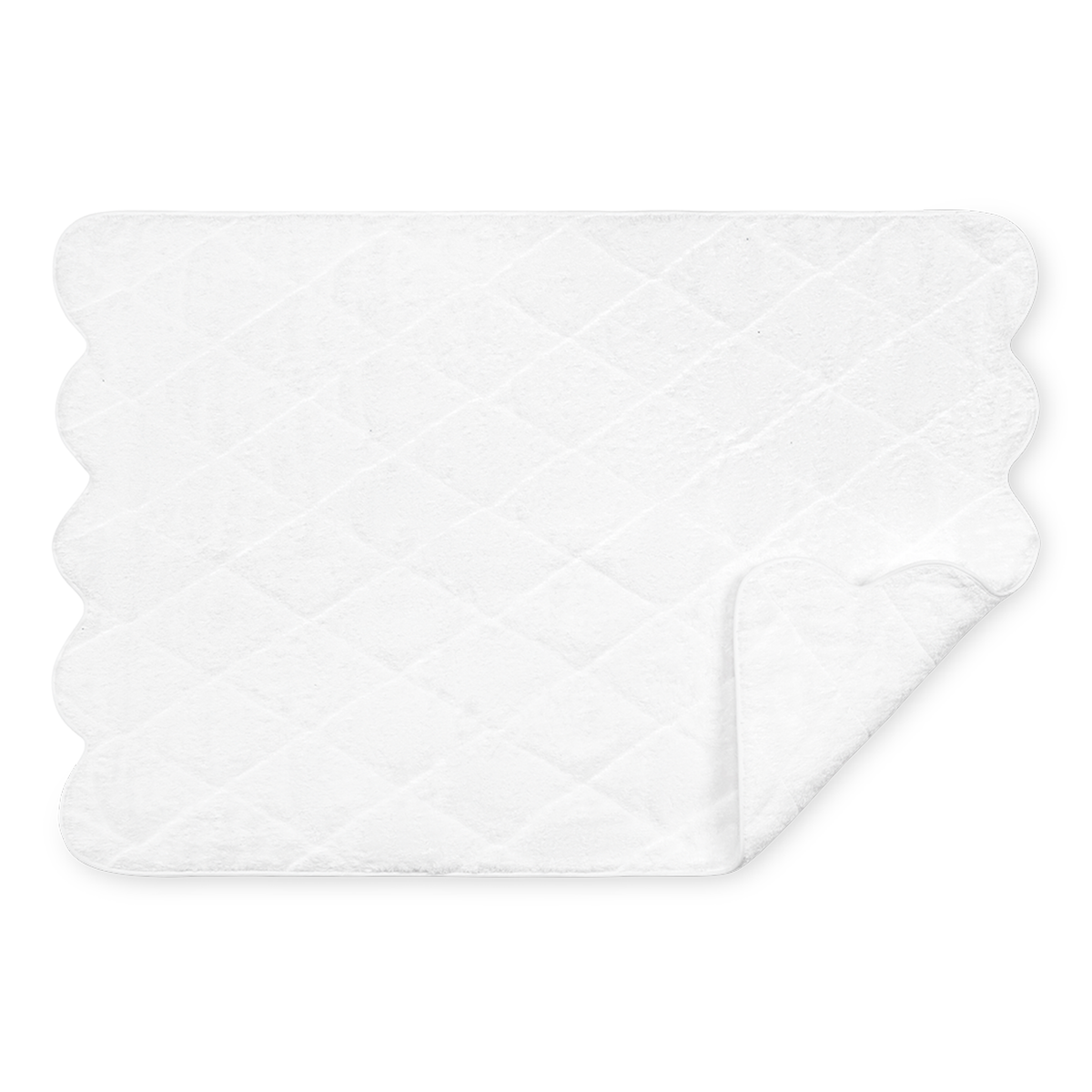 Quilted Tub Mat of Matouk Cairo Scallop in Color White