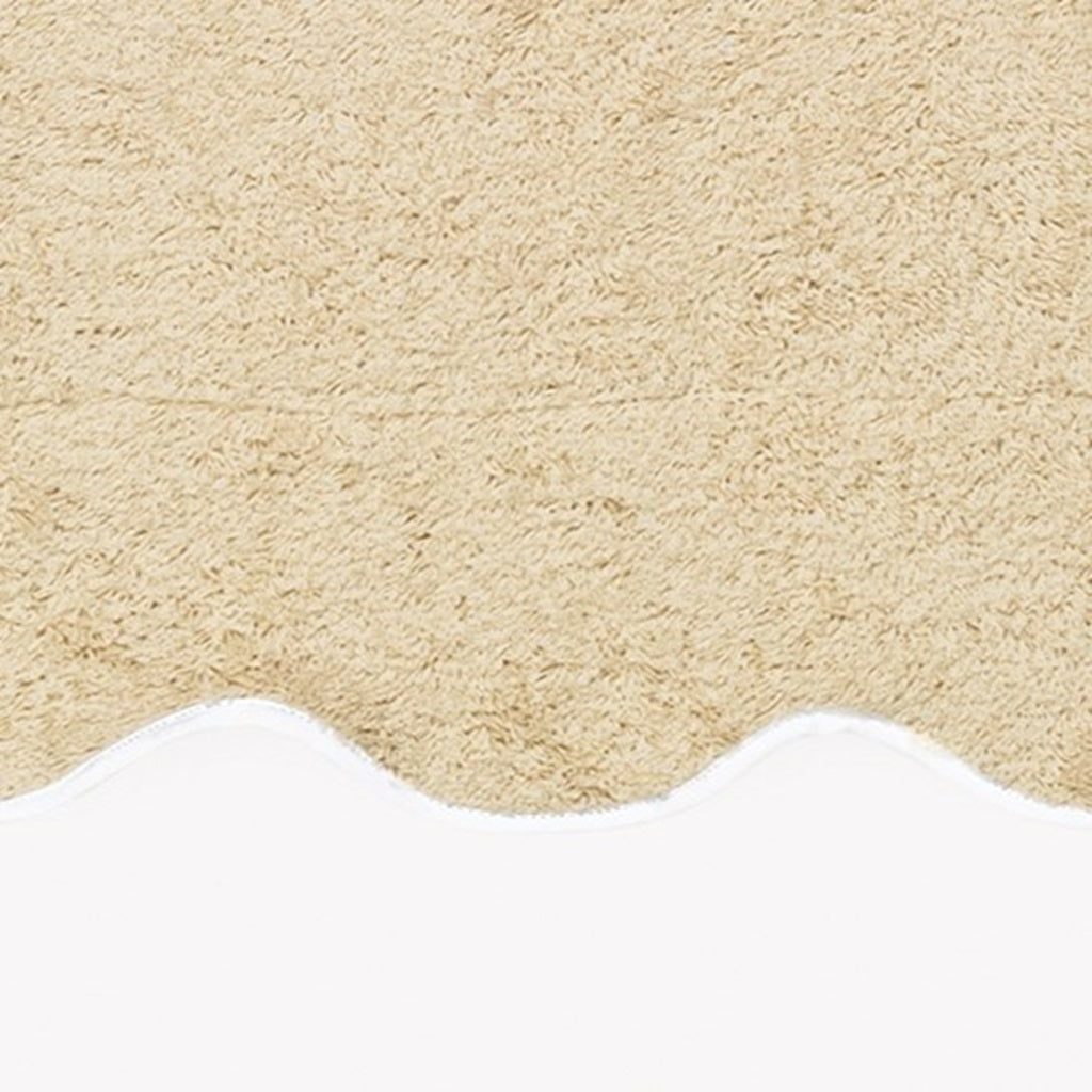 Silo Image of Matouk Cairo Scallop Bath Towels in Color Sand/White