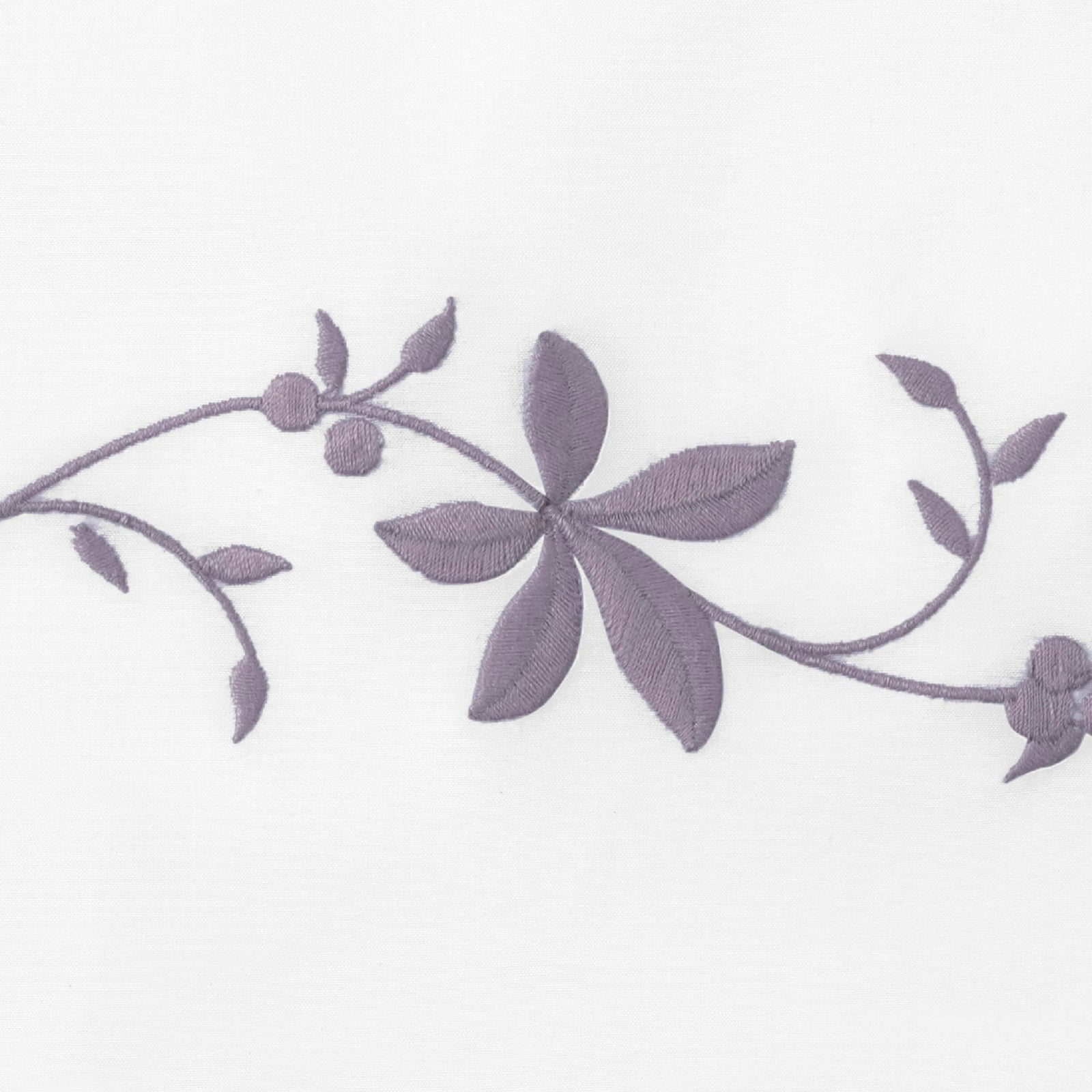 Stack Image of Matouk Callista Bedding