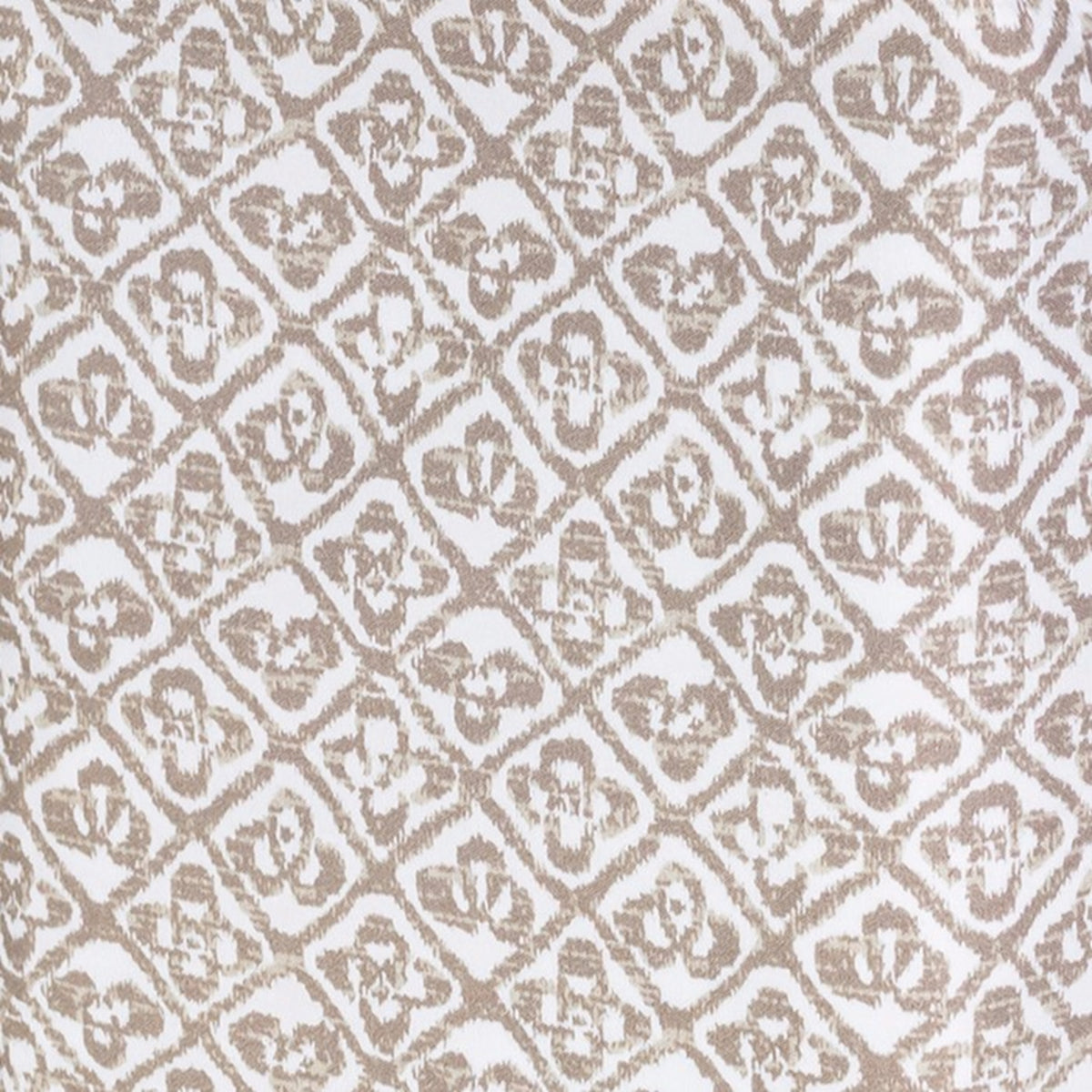 Swatch Sample of Matouk Catarina Tissue Box Cover in Dune Color