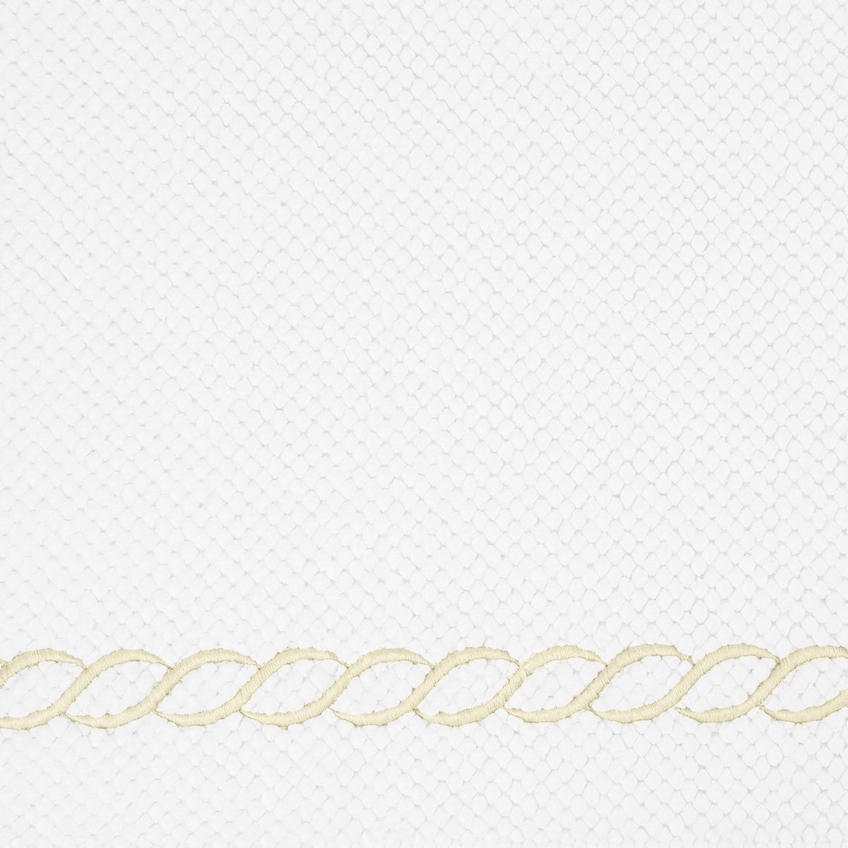 Fabric Closeup of Matouk Classic Chain Bath Rug with Ivory Chain Embroidery