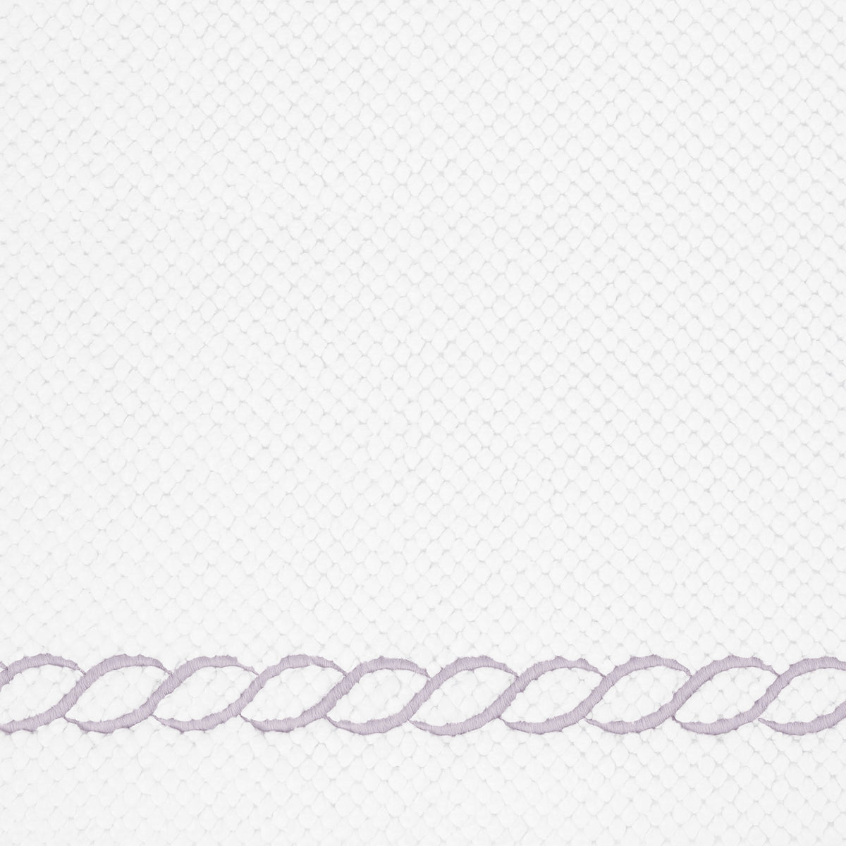 Fabric Closeup of Matouk Classic Chain Bath Rug with Lilac Chain Embroidery