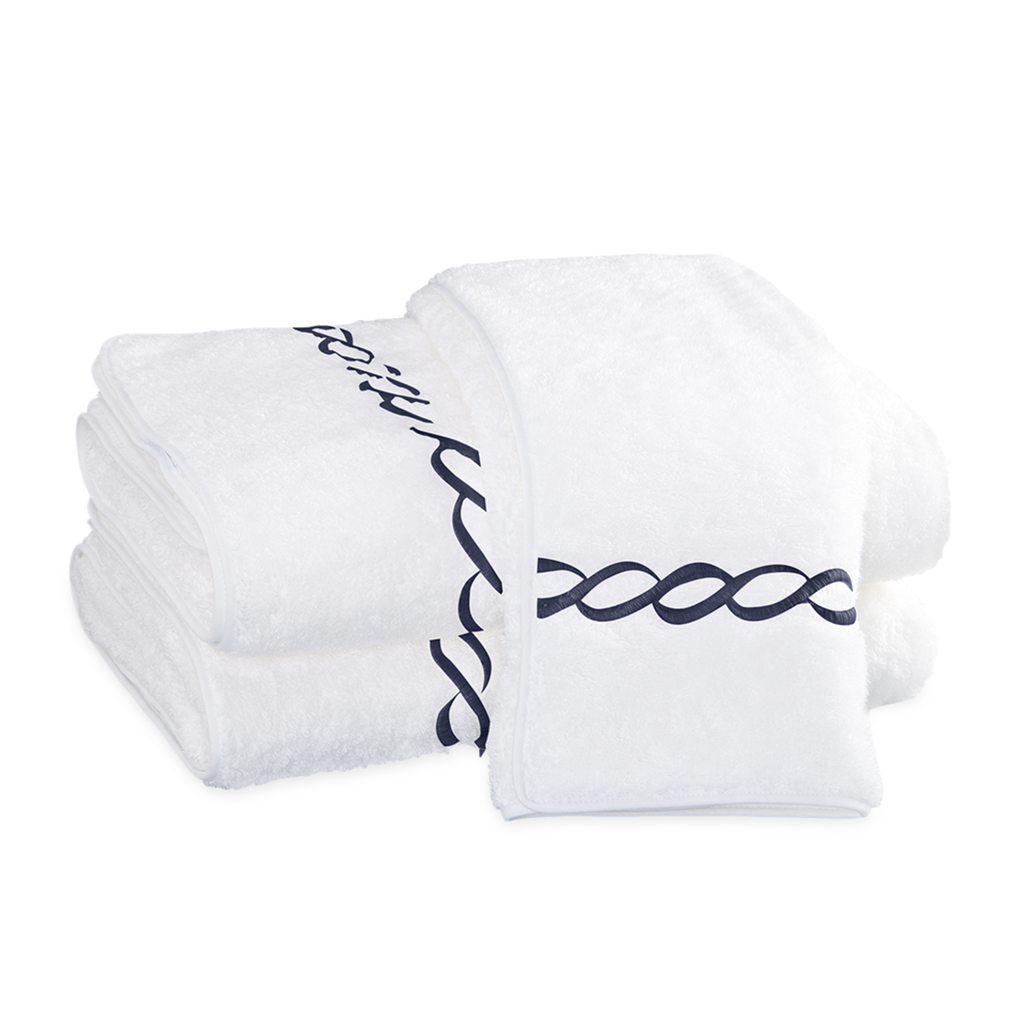 Matouk Classic Chain Bath Towel (Navy)