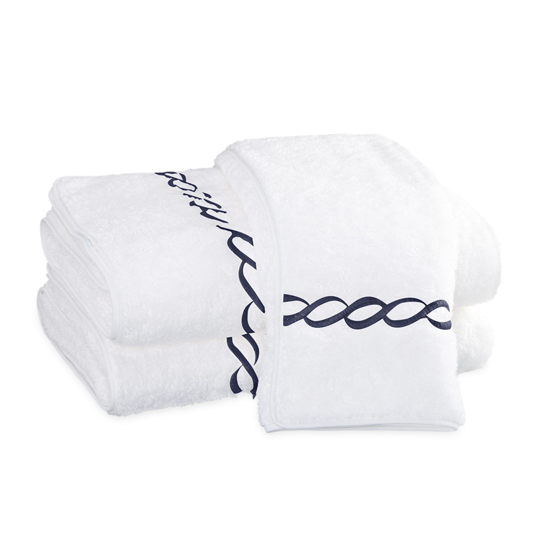 https://flandb.com/cdn/shop/files/Matouk-Classic-Chain-Luxury-Bath-Towel-Navy_2048x.png?v=1685332387