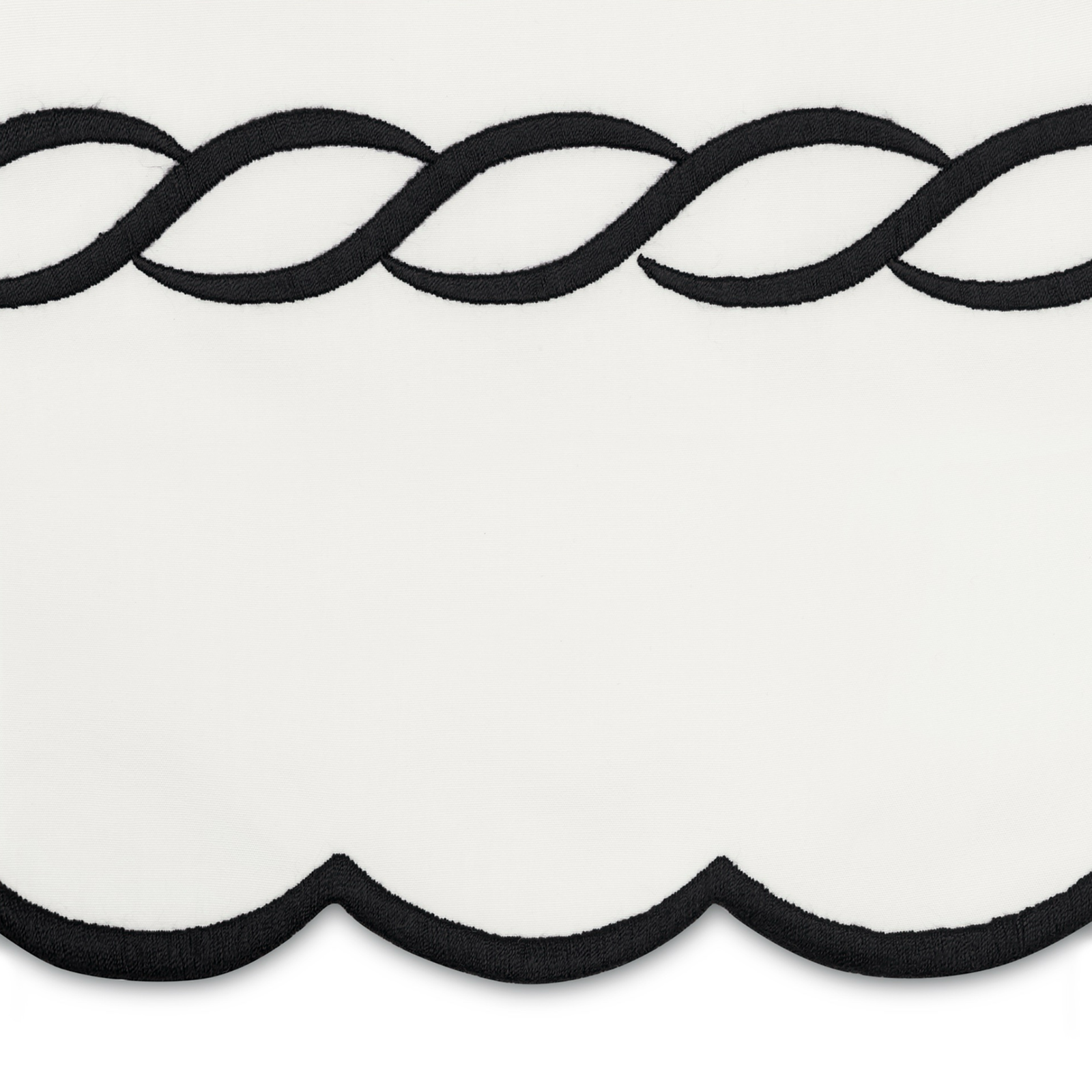 Matouk Classic Chain Scallop Shower Curtain in Black