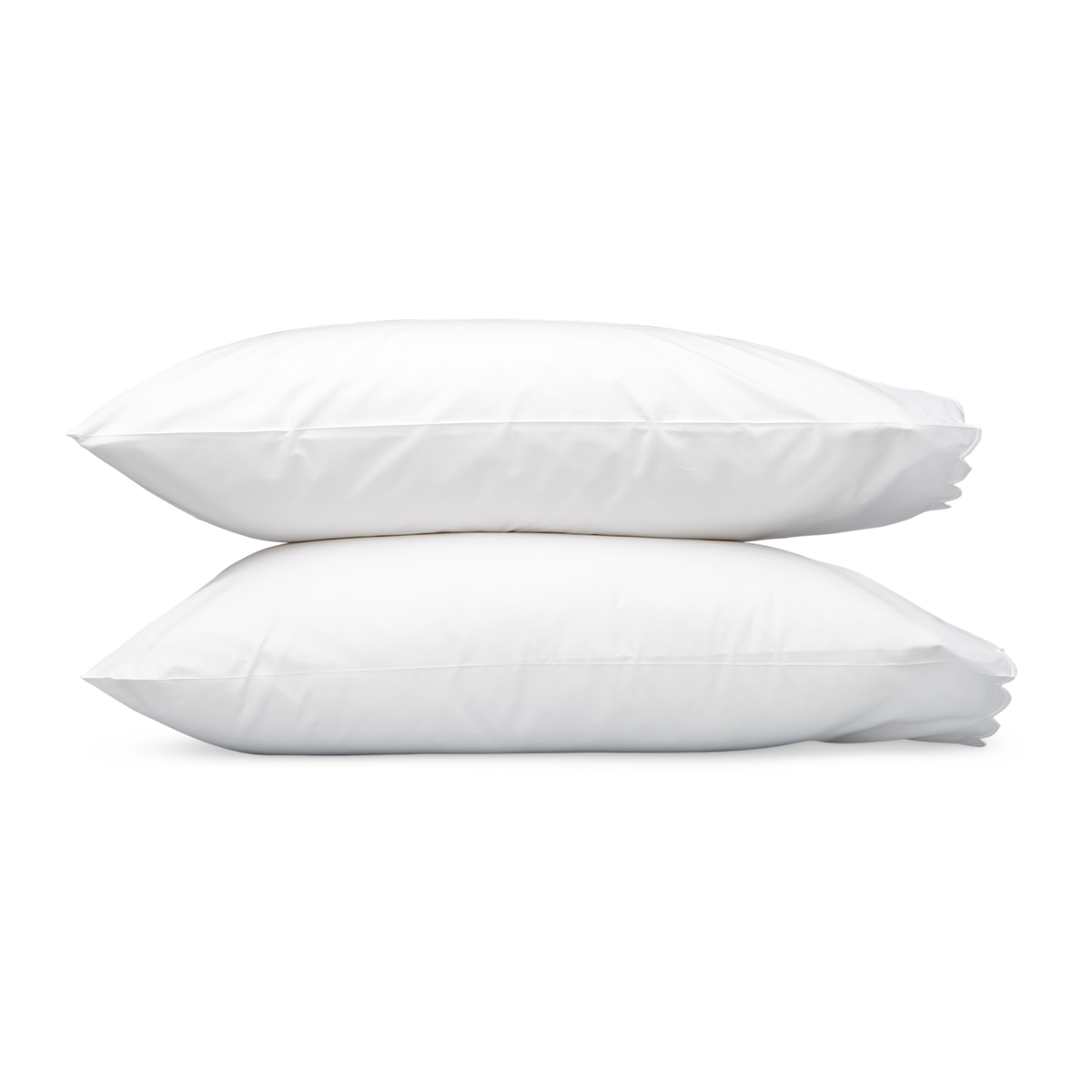 Pair of Pillowcases of Matouk Dakota Bedding in White Color
