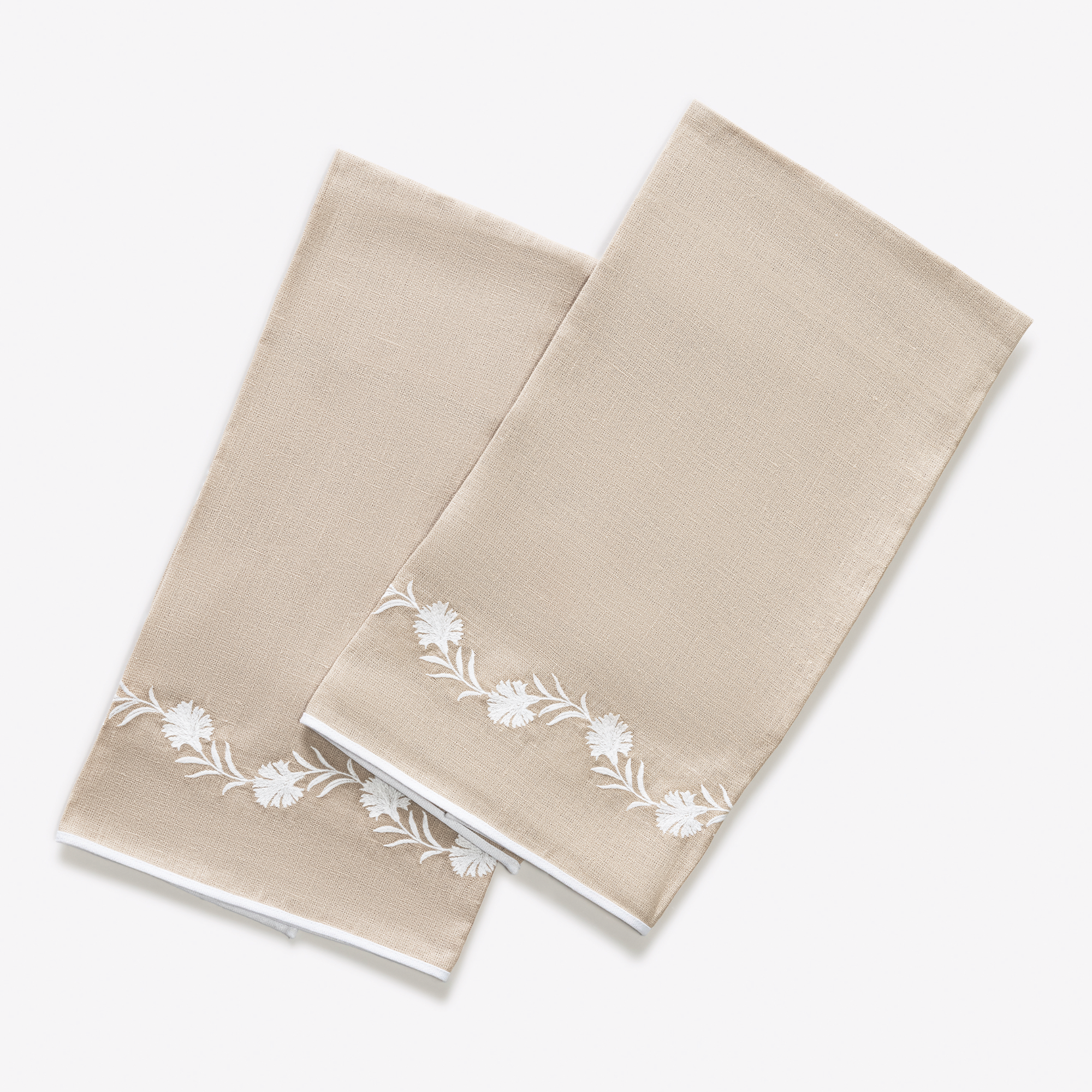 Matouk Daphne Guest Towels in Oat and White