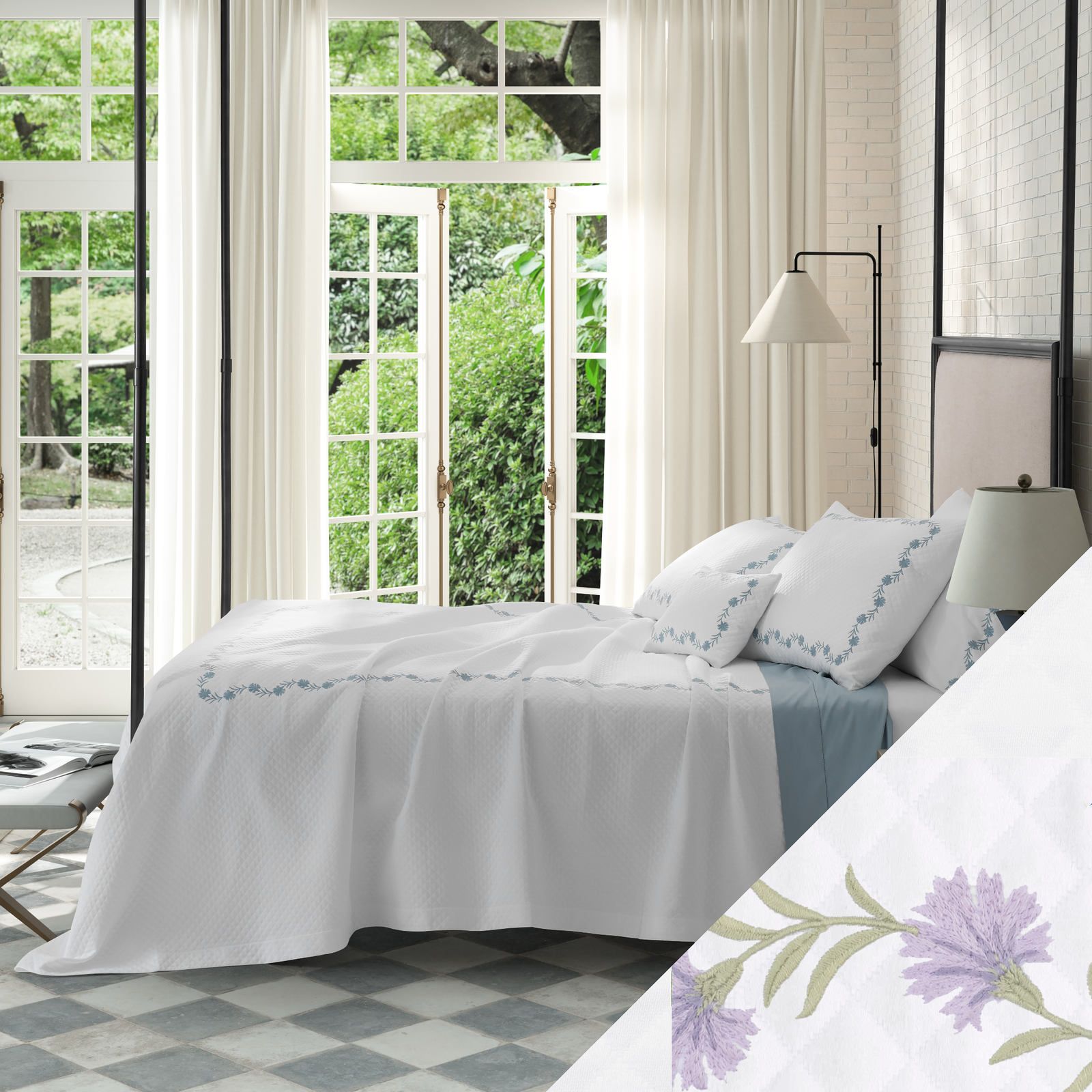 Bed in ...