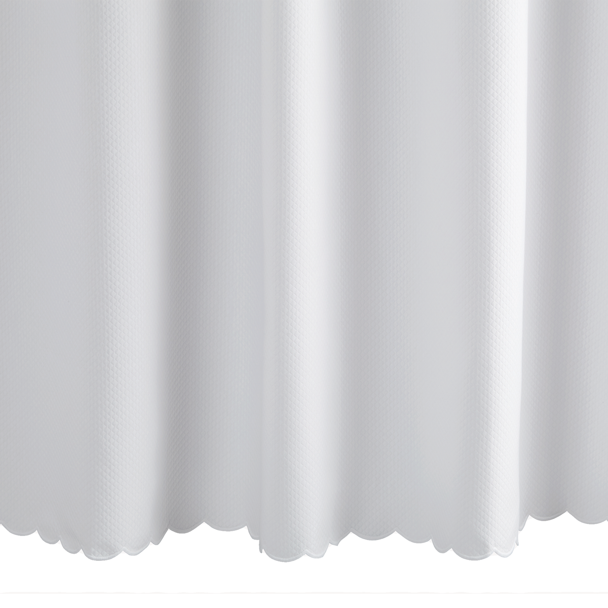 Matouk Diamond Pique Scallop  Shower Curtain - White