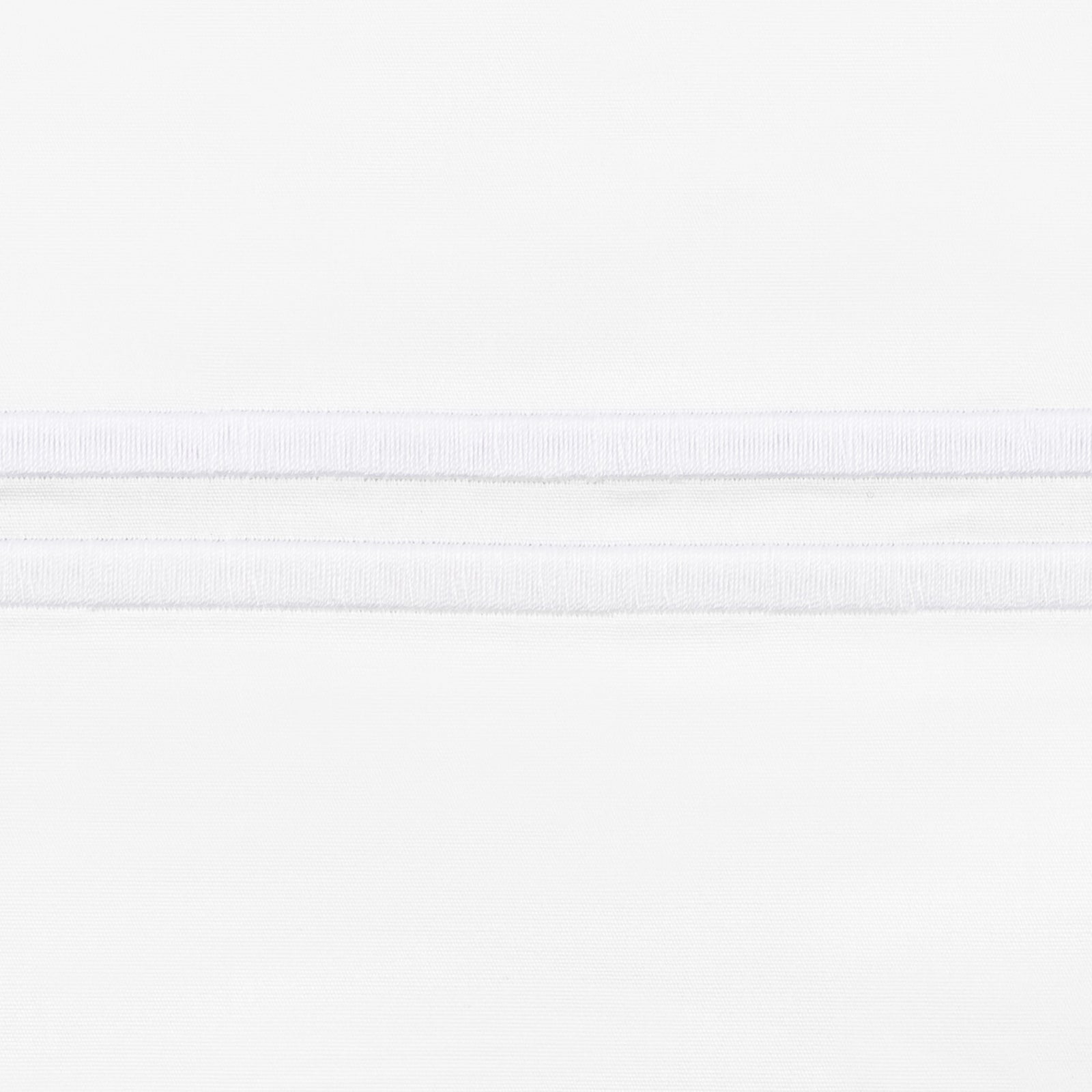 Corner Picture of Matouk Essex High End Bedding with Swatch in White Color