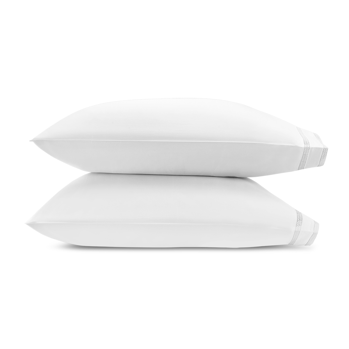 Pair of Pillowcase of Matouk Grace Bedding in Color White