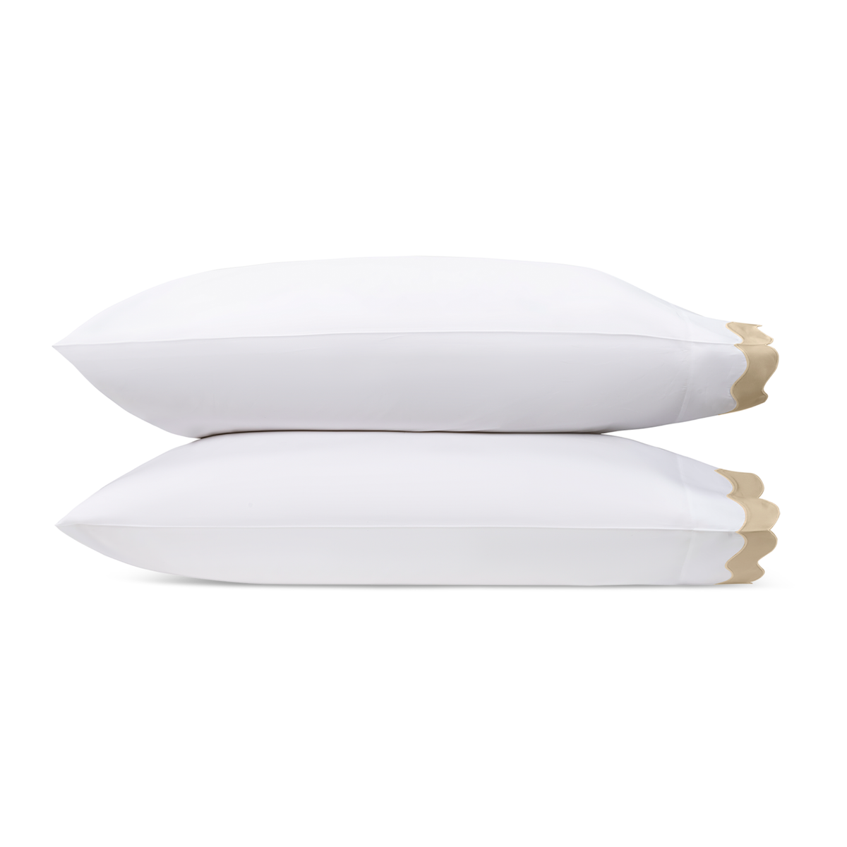 Pair of Pillowcases of Matouk Lorelei Bedding in Champange Color