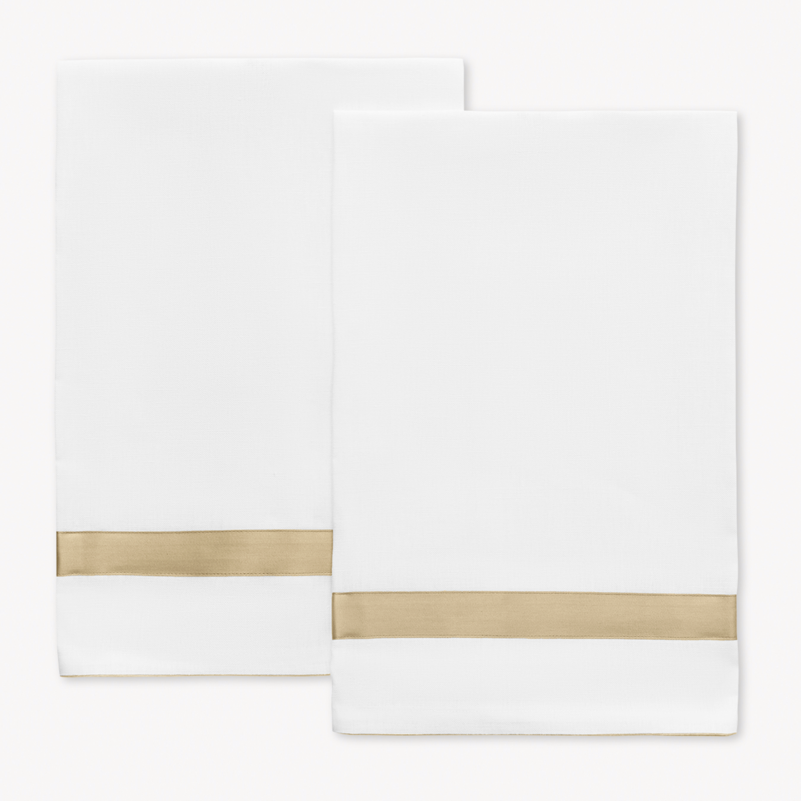 Pair of Matouk Lowell Guest Towels in Champagne