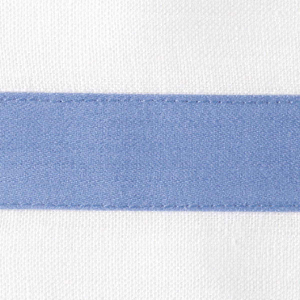 Swatch Sample of Matouk Lowell Guest Towels in Azure