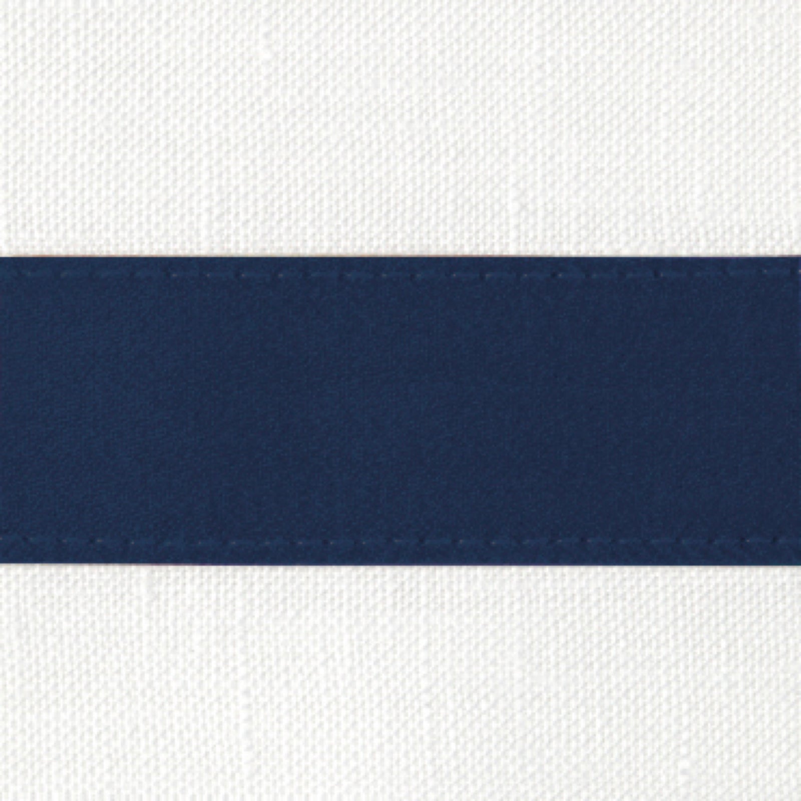 Pair of Matouk Lowell Guest Towels in Navy