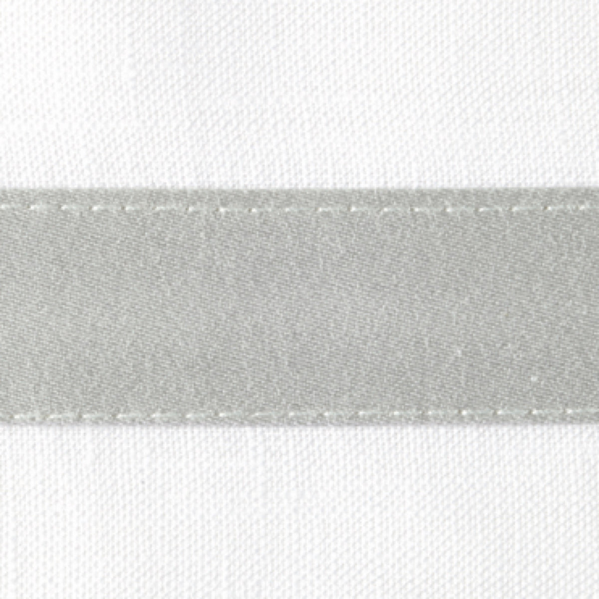 Swatch Sample of Matouk Lowell Guest Towels in Silver