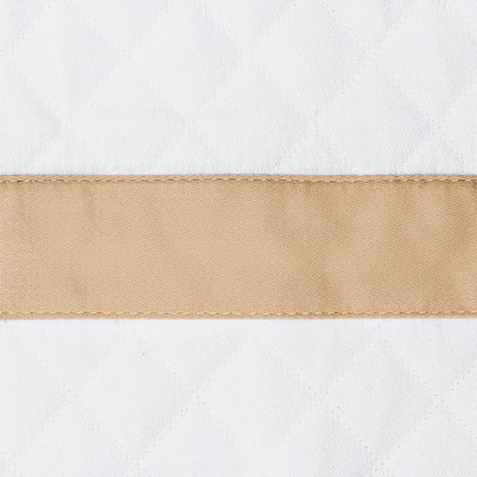 Sideview of Full Bed Dressed in Pool Matouk Lowell Matelassé Bedding with Ambrosia Swatch