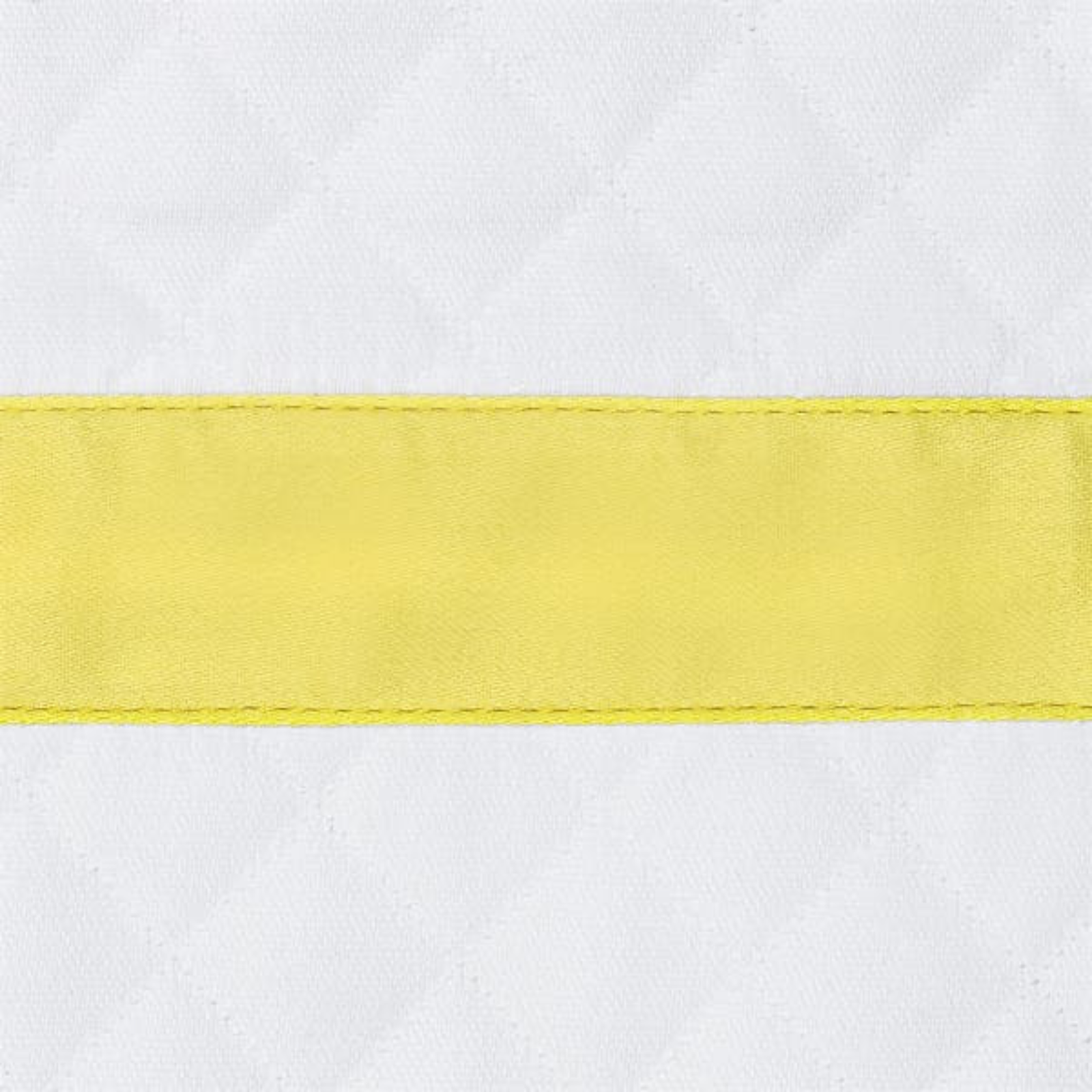 Sideview of Full Bed Dressed in Pool Matouk Lowell Matelassé Bedding with Lemon Swatch