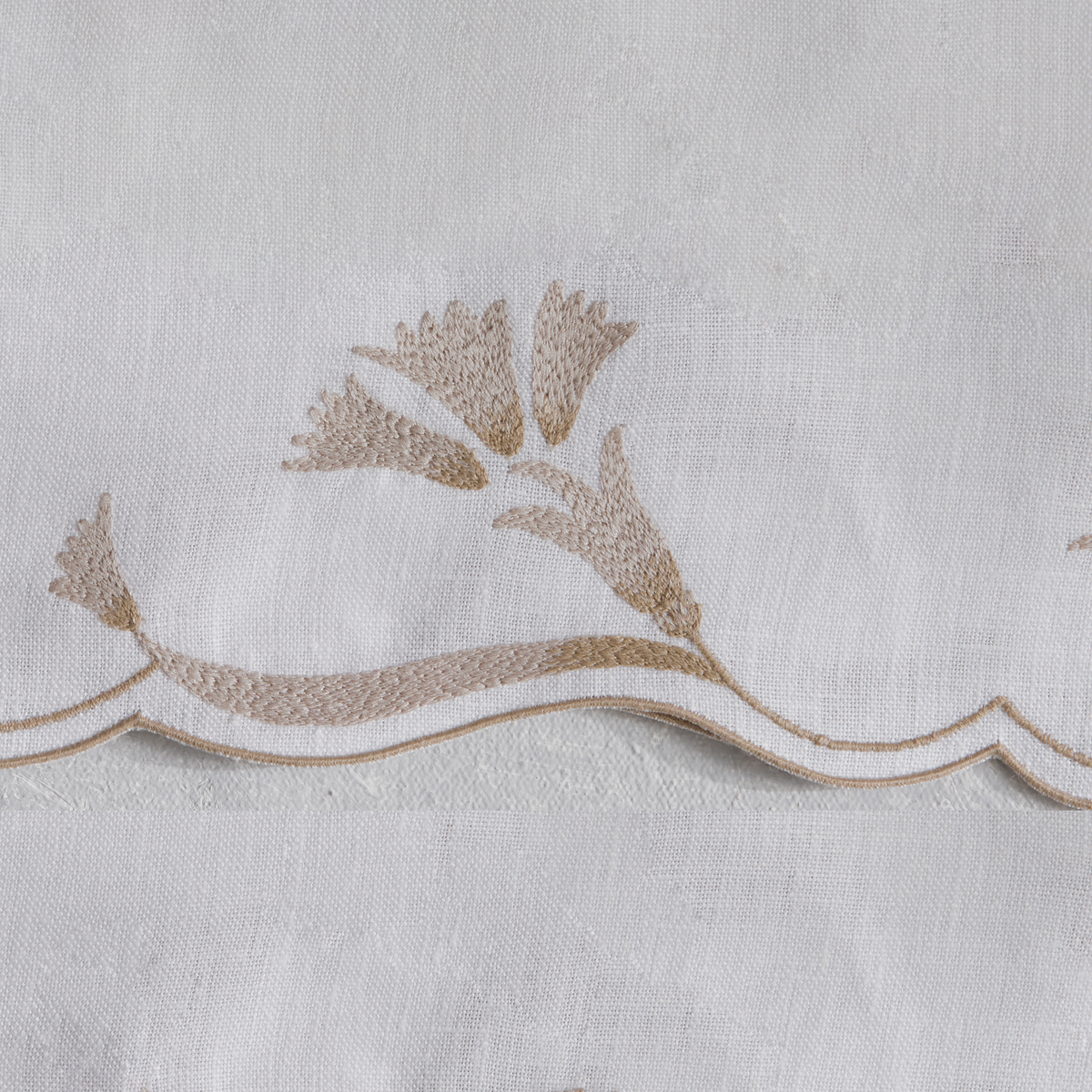 Pattern of Matouk Marcella Table Linens in Dune color