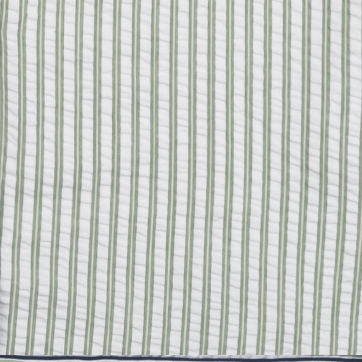 Fabric Closeup of Matouk Matteo Sleep Shirt in Palm color
