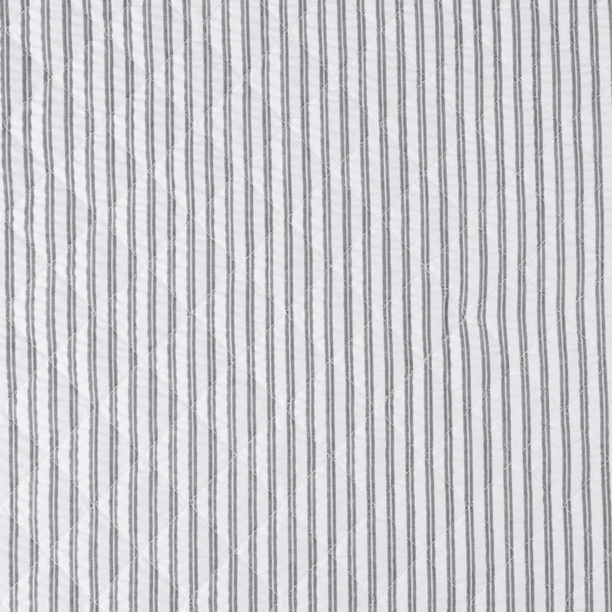Matouk Matteo Table Closeup Deep Navy 100% cotton fabric