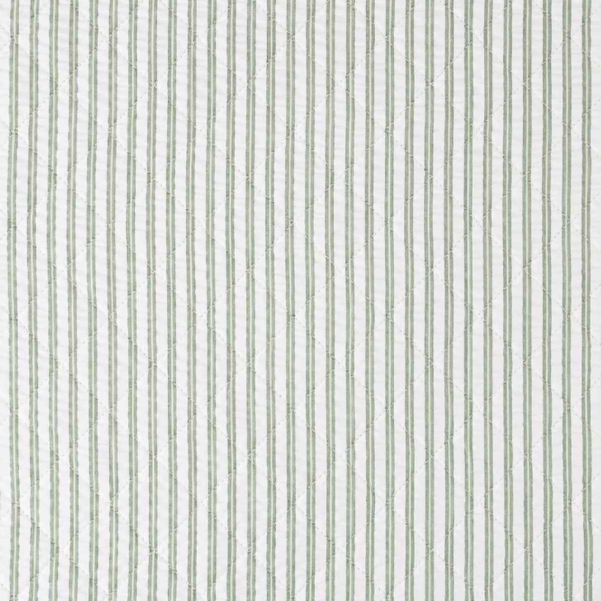 Matouk Matteo Table Closeup Palm 100% cotton fabric