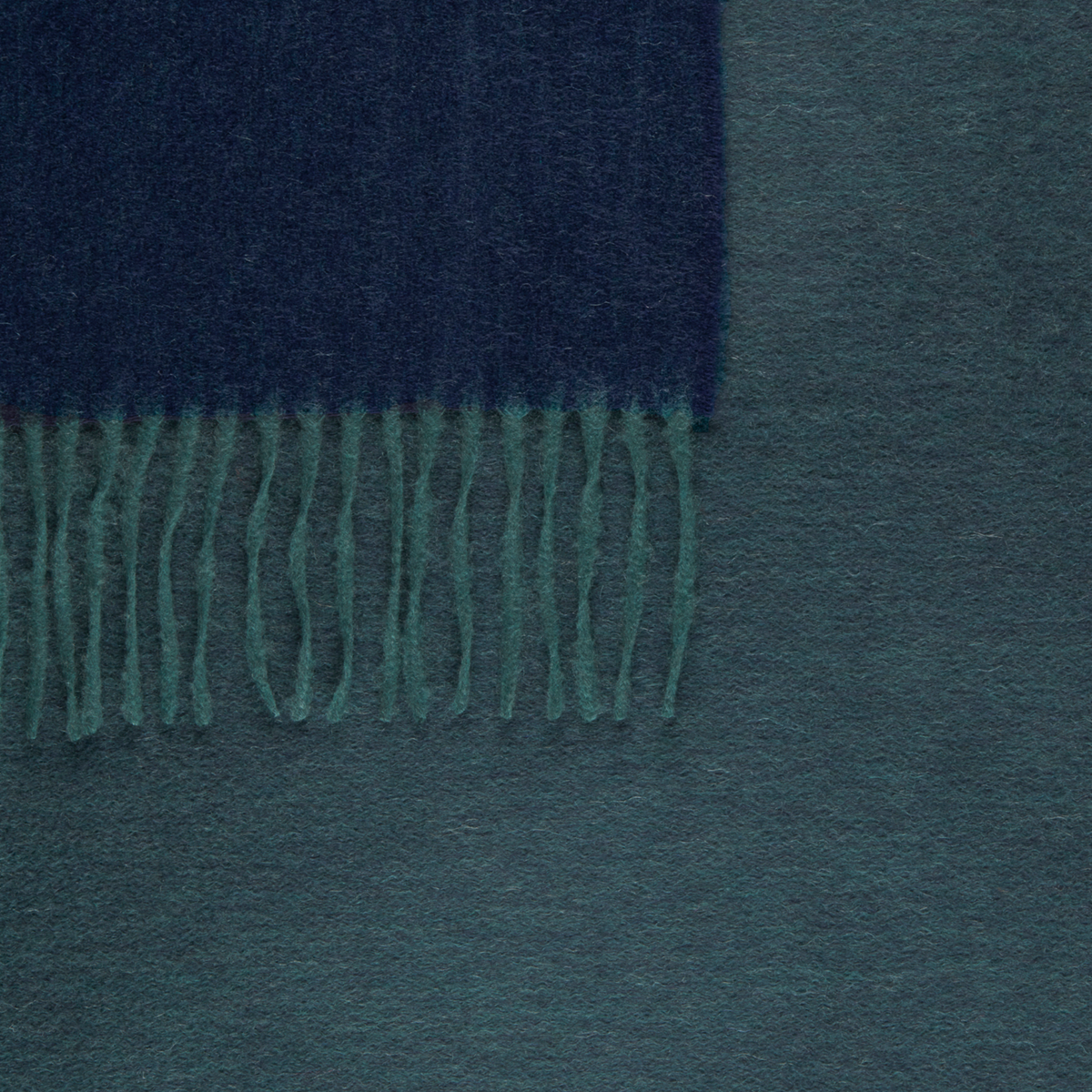Swatch Sample of Matouk Paley Throws in Jade/Navy Color