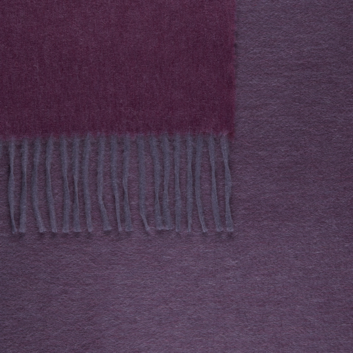 Swatch Sample of Matouk Paley Throws in Night/Mulberry Color
