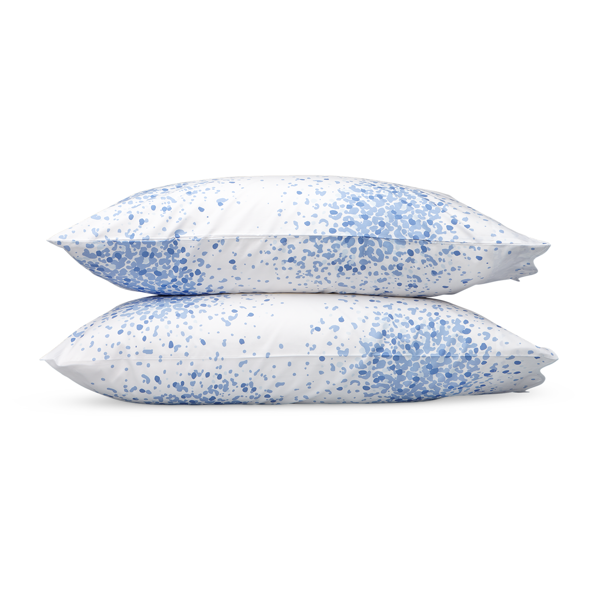 Pair of Pillowcase of Matouk Poppy Bedding in Azure Color