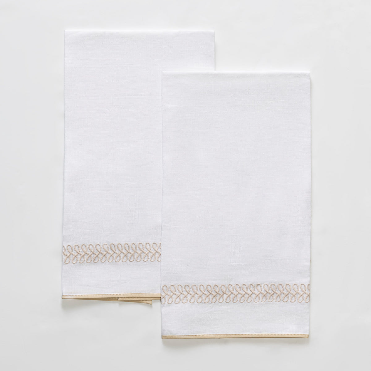 Matouk Schumacher Astor Braid Guest Towels in Dune