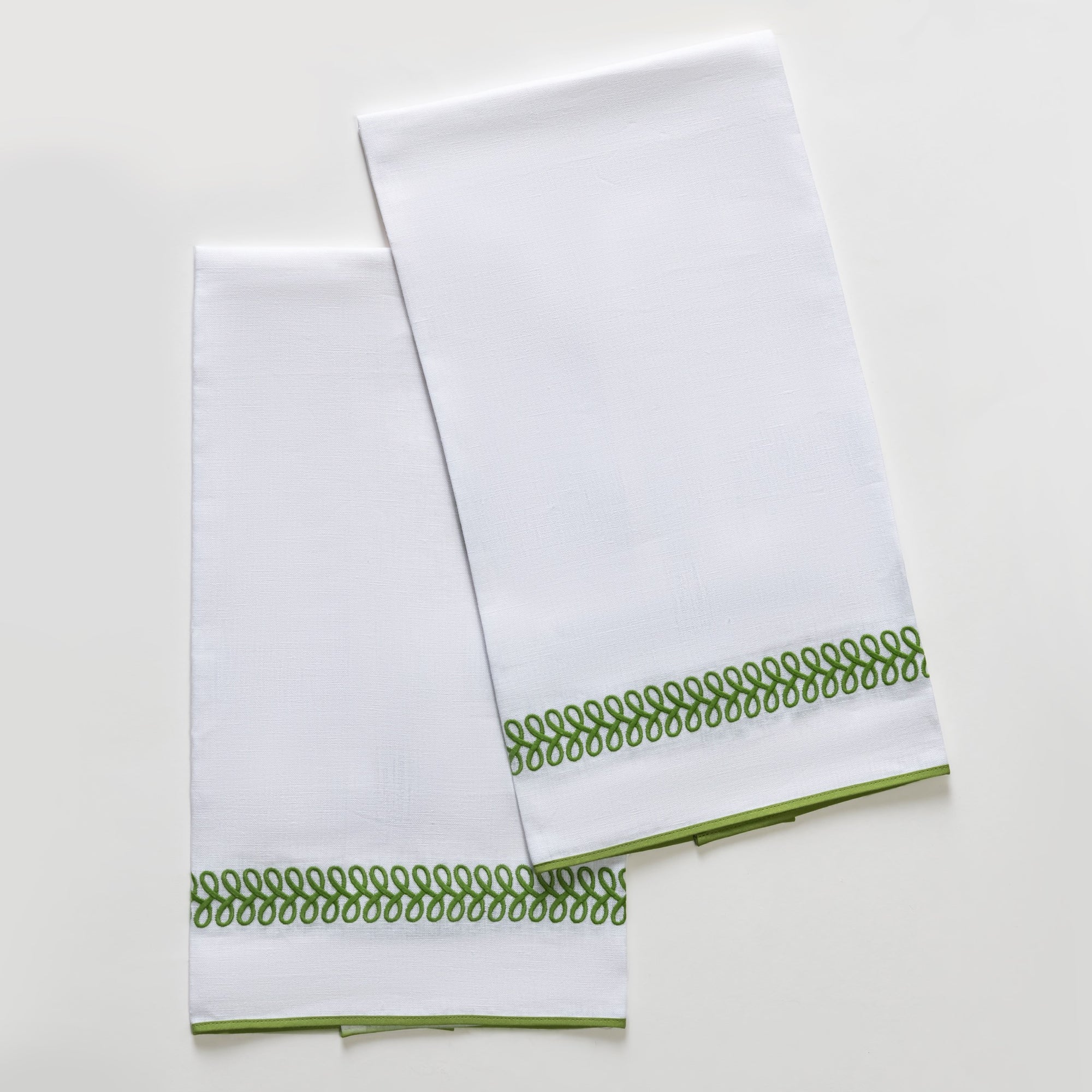 Matouk Schumacher Astor Braid Guest Towels in Grass