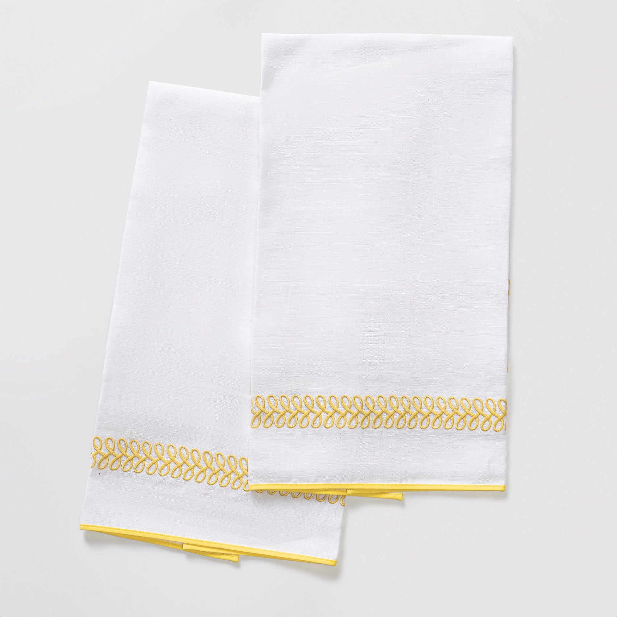 Matouk Schumacher Astor Braid Guest Towels in Lemon