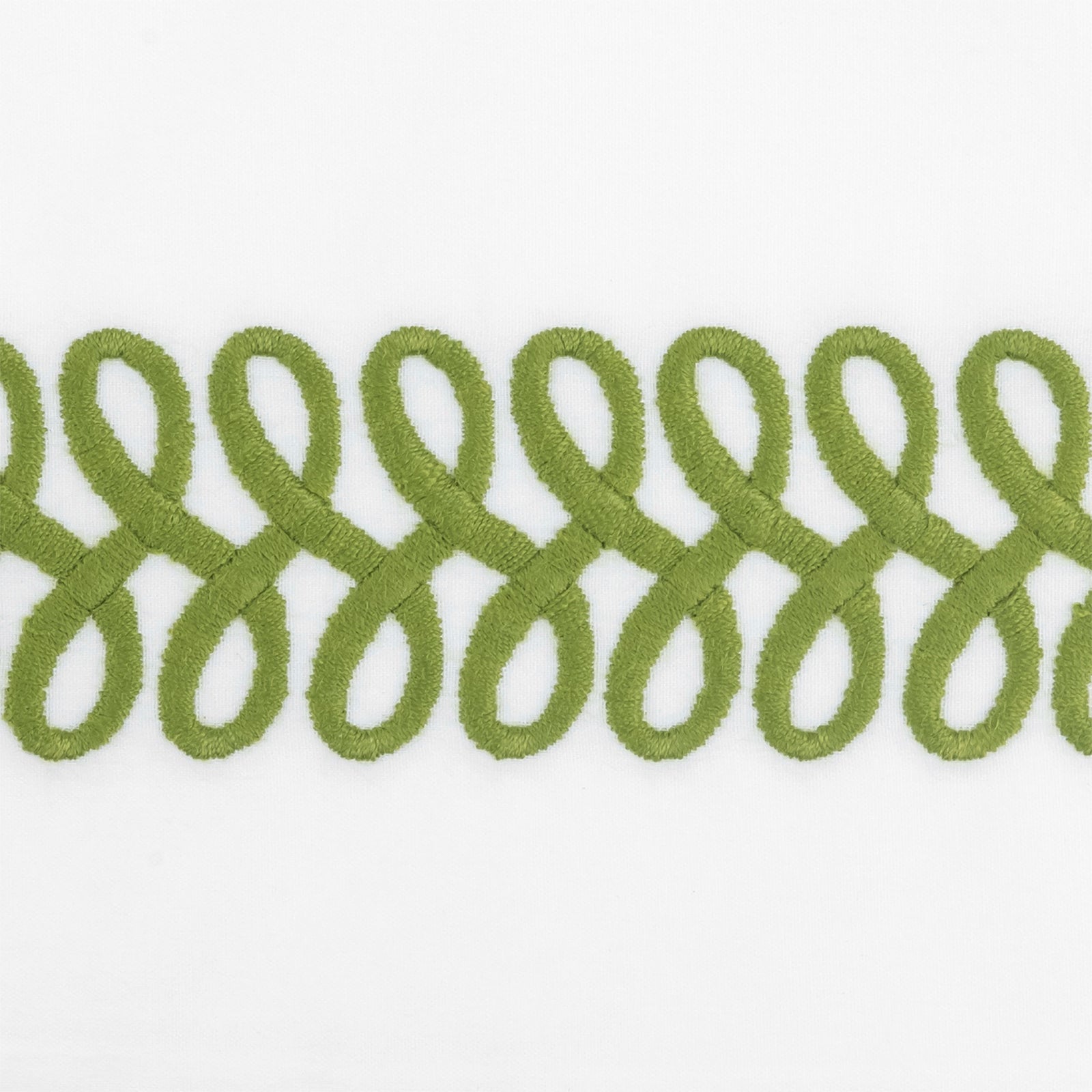 Matouk Schumacher Astor Braid Guest Towels in Grass