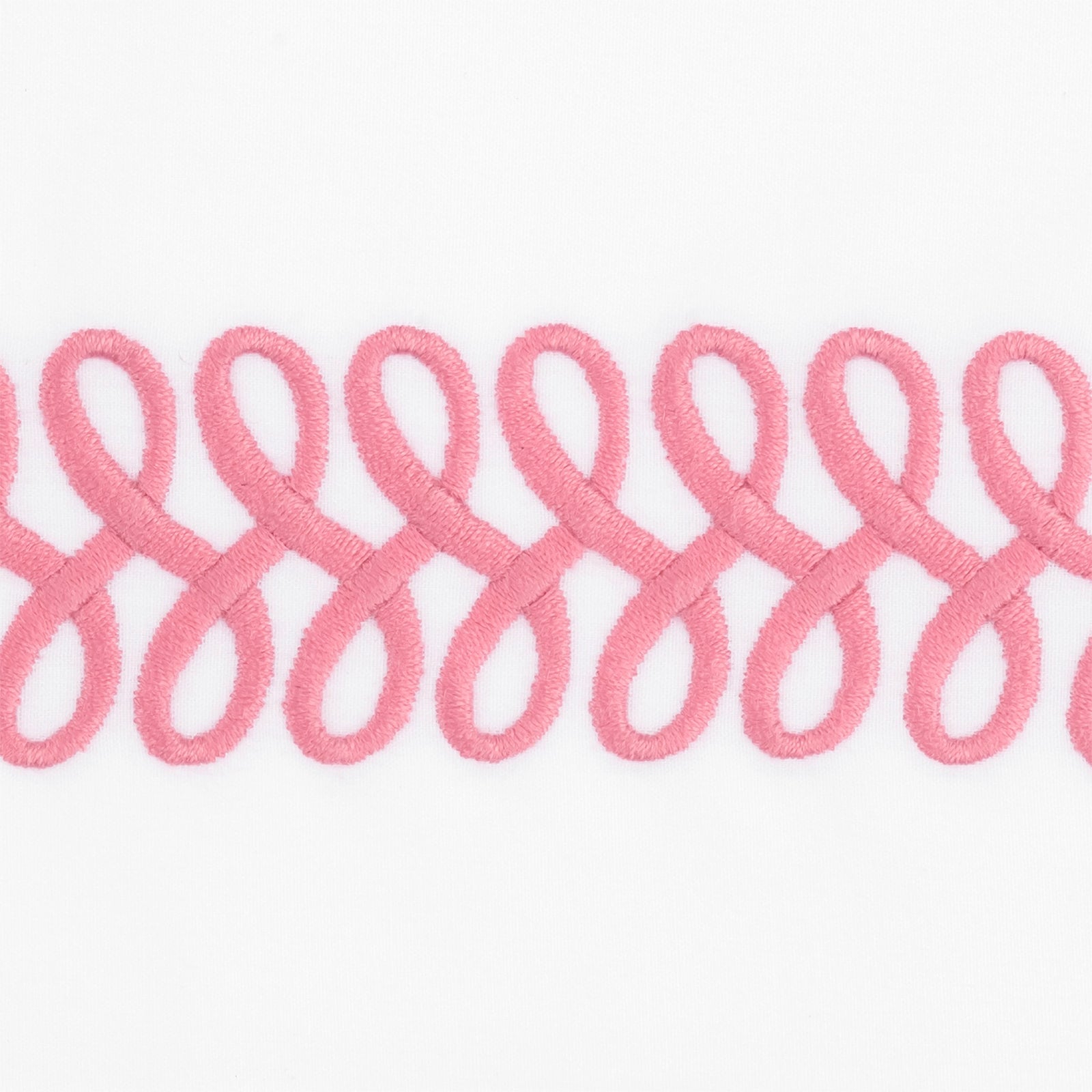 Matouk Schumacher Astor Braid Guest Towels in Peony