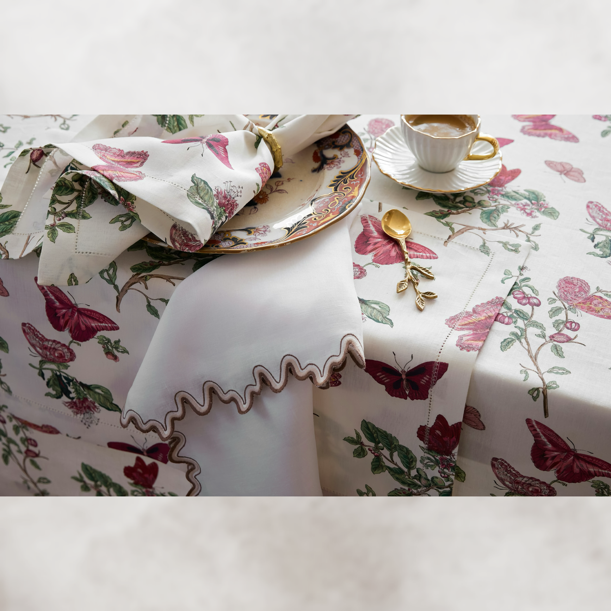 Napkins of Matouk Schumacher Baudin Butterfly Table Linens in Ruby